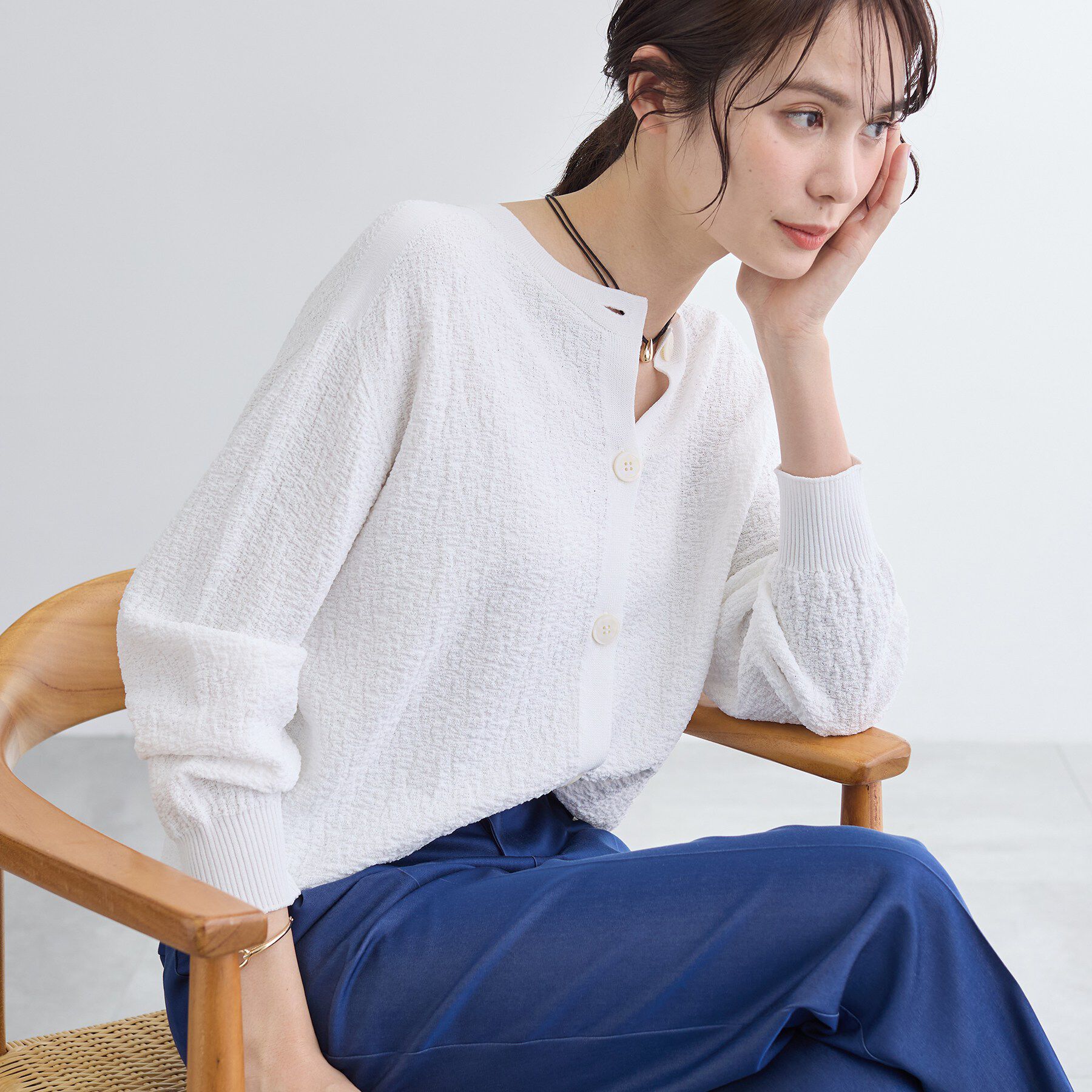 INDIVI「【前後2WAY／洗える】凹凸編地カーディガンニット」|カーディガン|