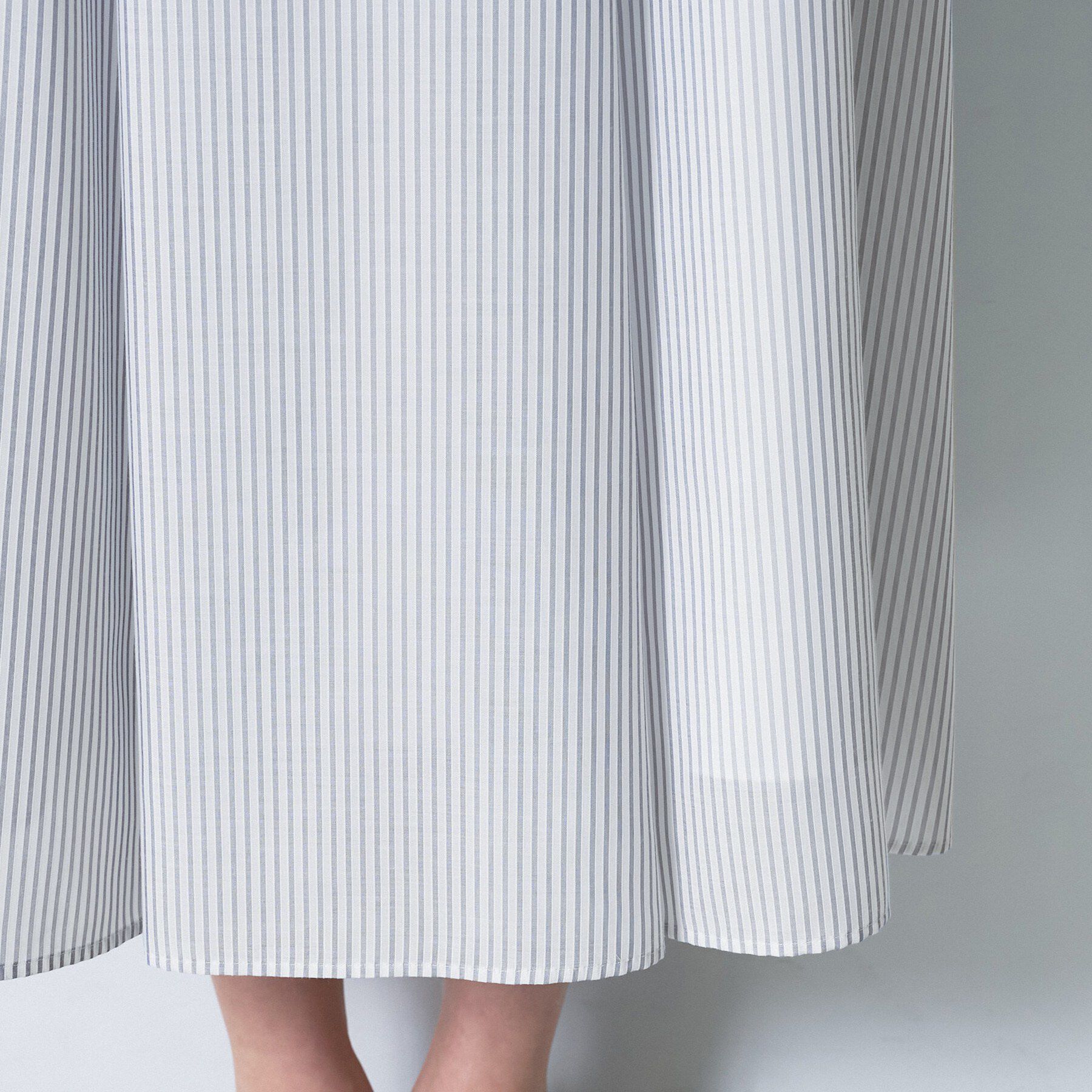 INDIVI「【洗える／SETUP可能】シアーシャンブレータックフレアスカート」|スカート|