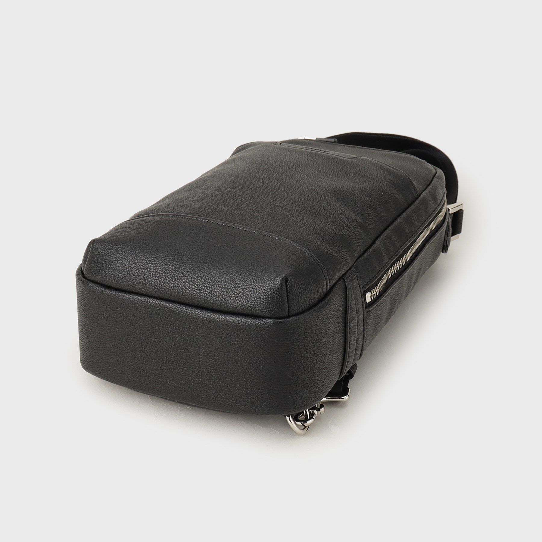 TAKEO KIKUCHI「薄マチ スマート 大人　ワンショルダーバッグ」|ショルダー・メッセンジャー|