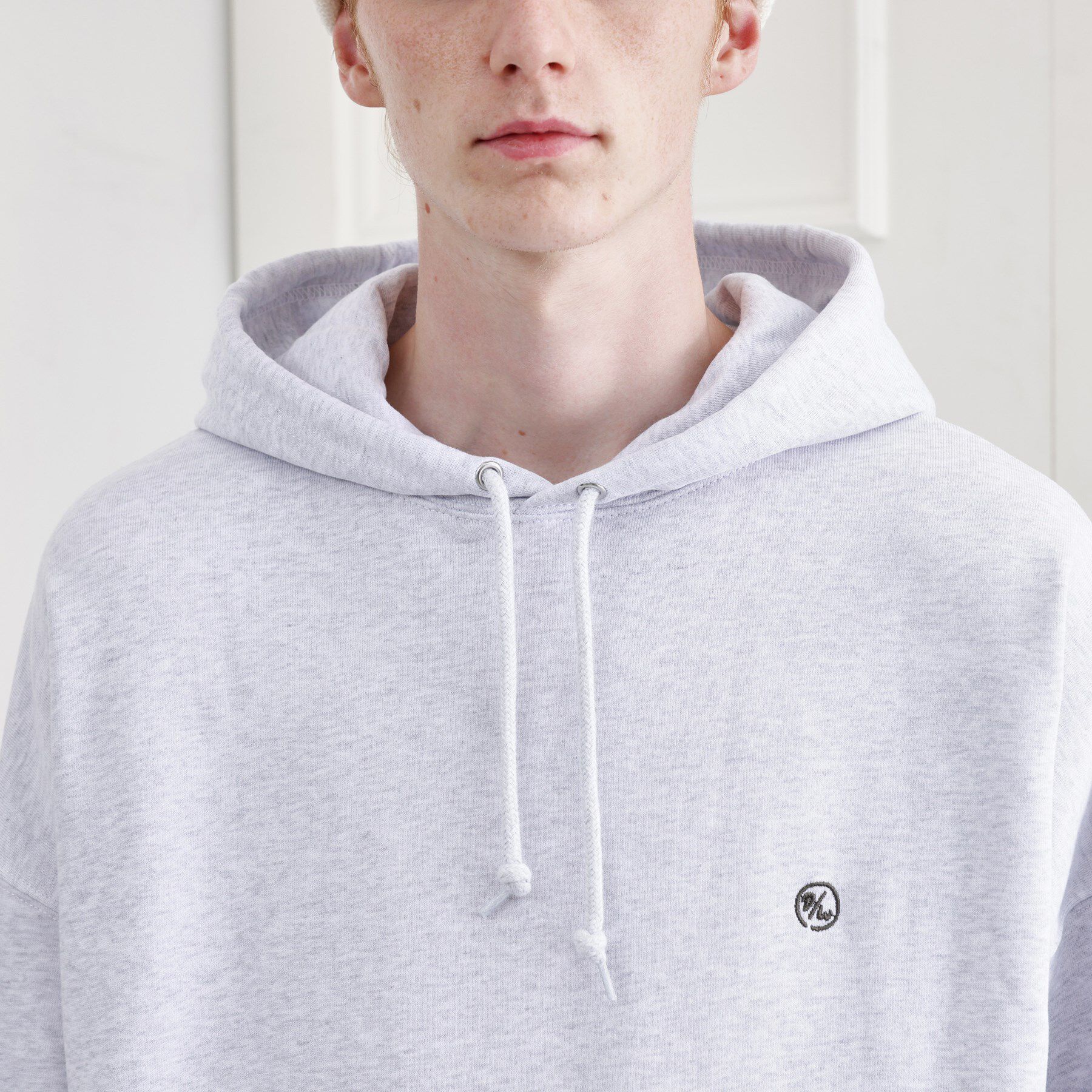 TAKEO KIKUCHI「【LIMITED】ワンポイント刺繍スウェットパーカー」|パーカー|