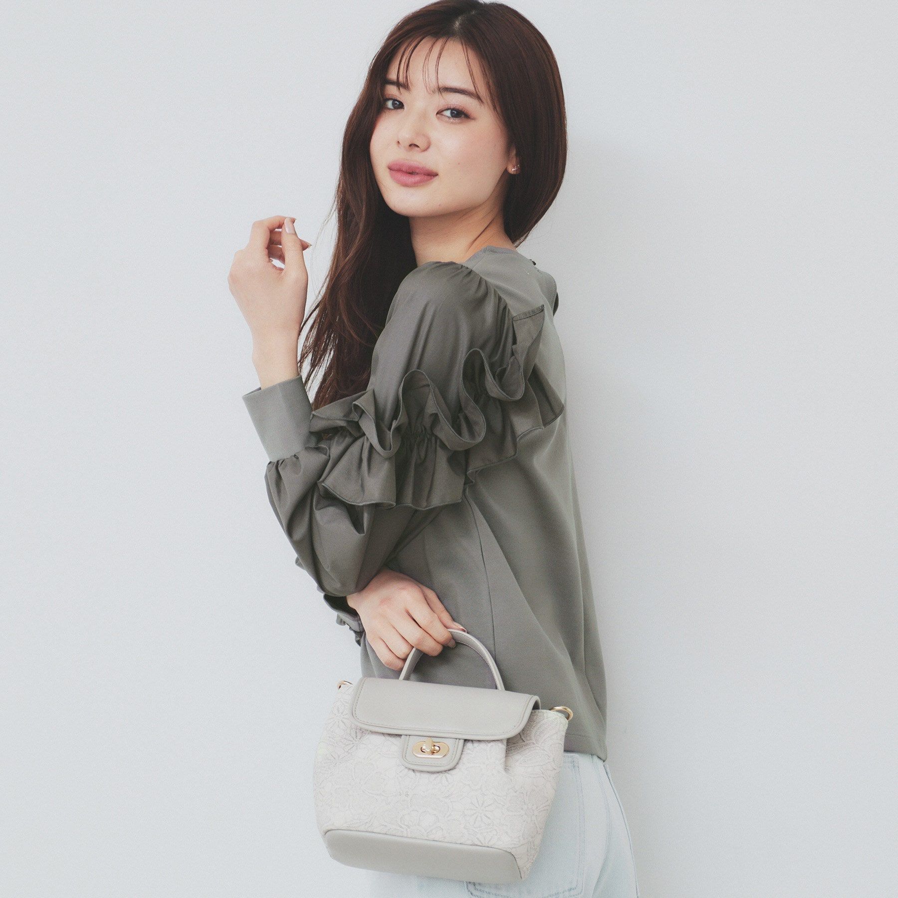 index「フリルスリーブドッキングトップス【洗濯機洗い可】」|Tシャツ・カットソー|チャコールグレー(0