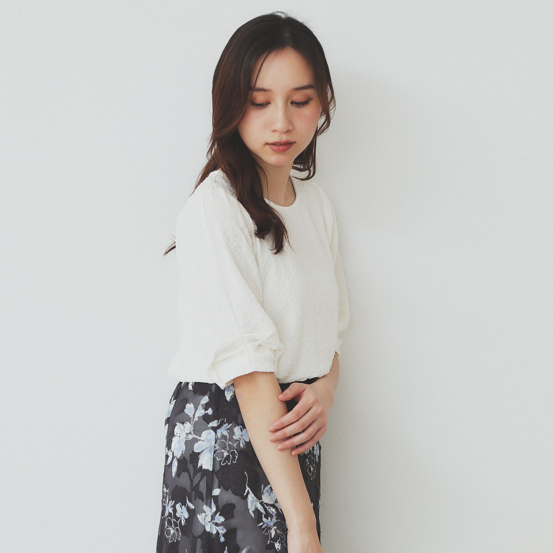 index「シボジャカードタックギャザートップス【洗濯機洗い可】」|Tシャツ・カットソー|