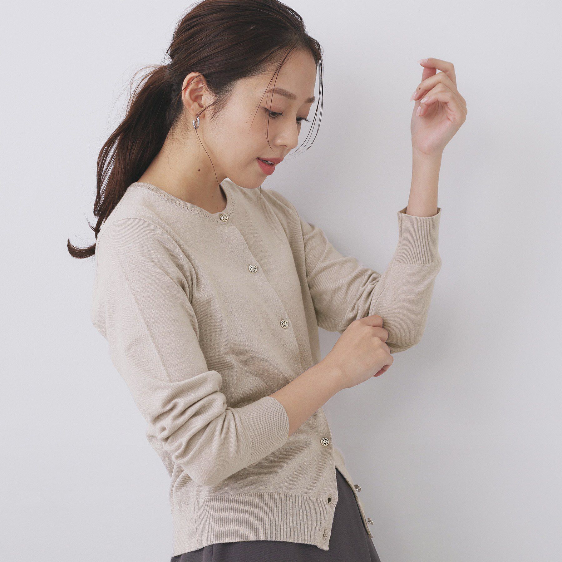 index「柄編みクルーネックカーディガン【洗濯機OK】《7col》」|カーディガン|グレージュ(050)