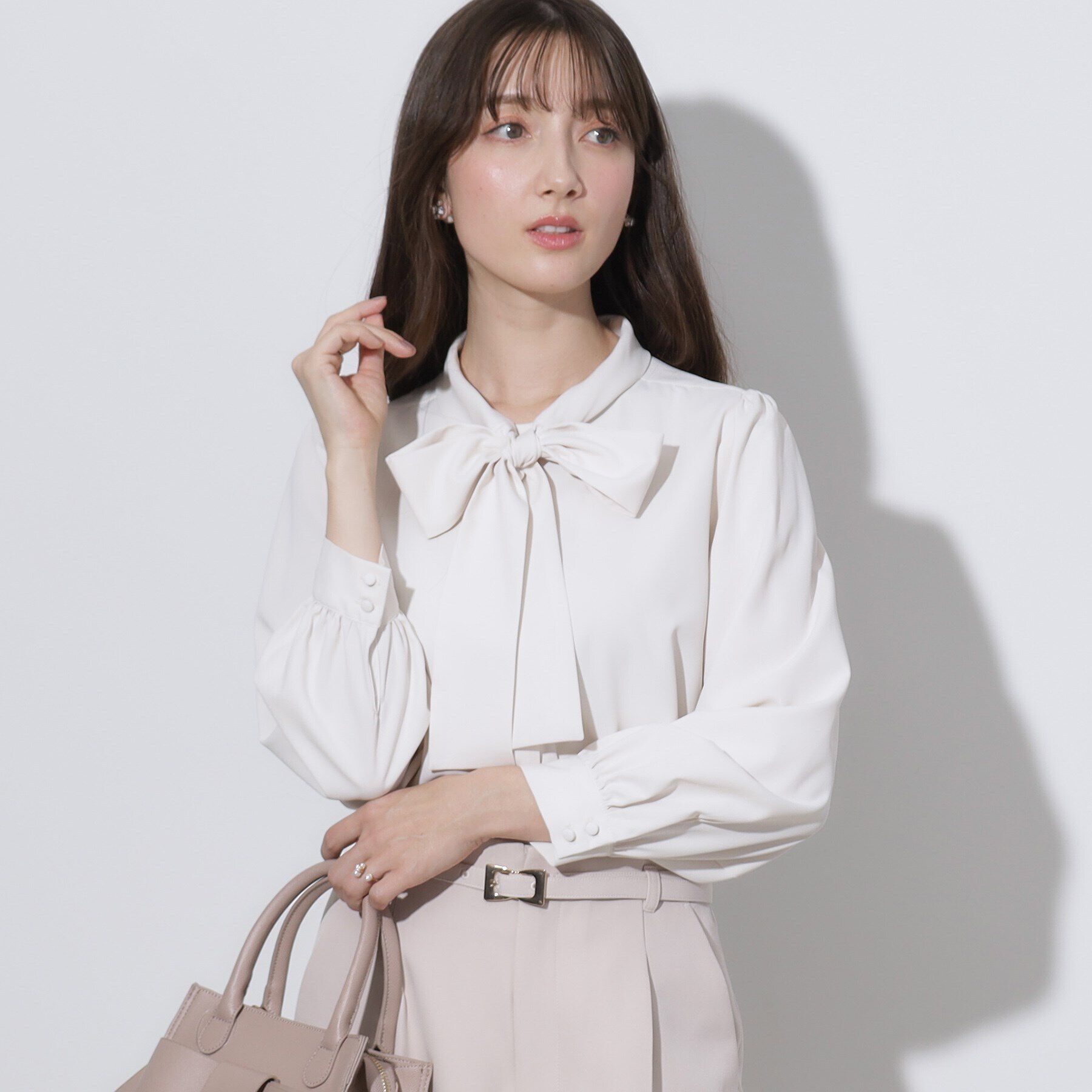 Couture broach「【セレモニーシーン/お仕事にも】リボンタイチュニックブラウス」|シャツ・ブラウス|