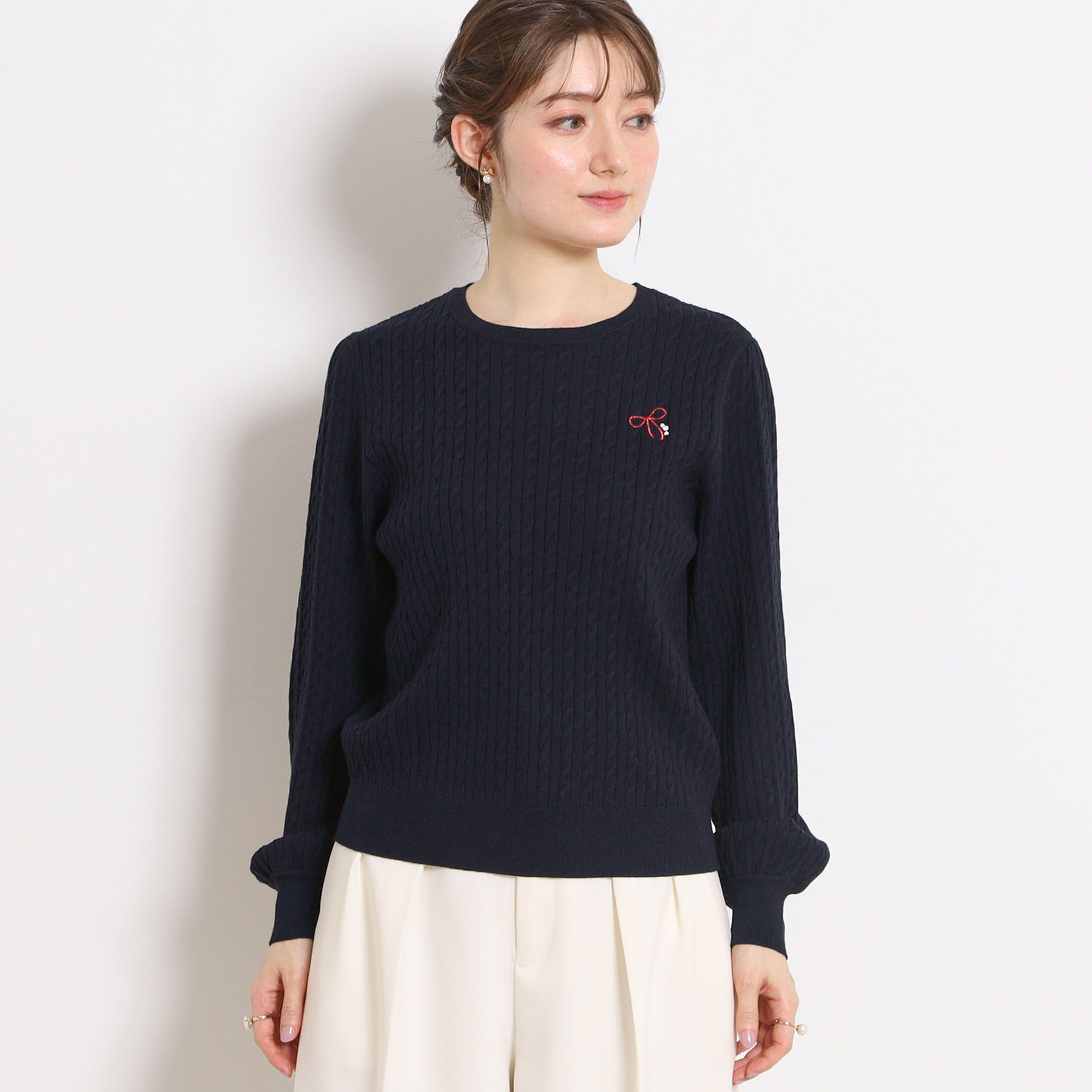 Couture broach「【洗える】リボンエンブロ細ケーブルニット」|ニット・セーター|
