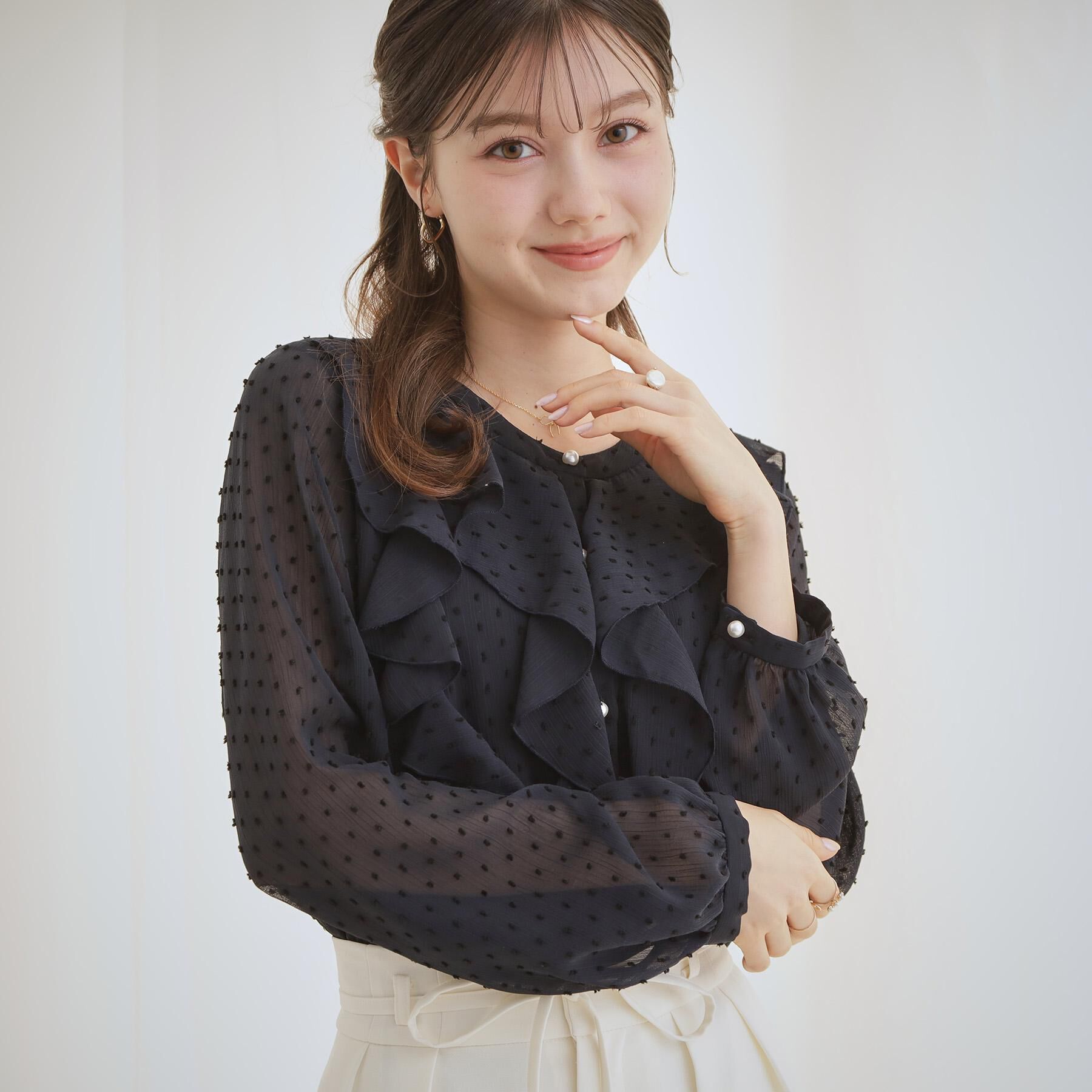 Couture broach「【洗える・着映え】ドビードット フリルブラウス」|シャツ・ブラウス|