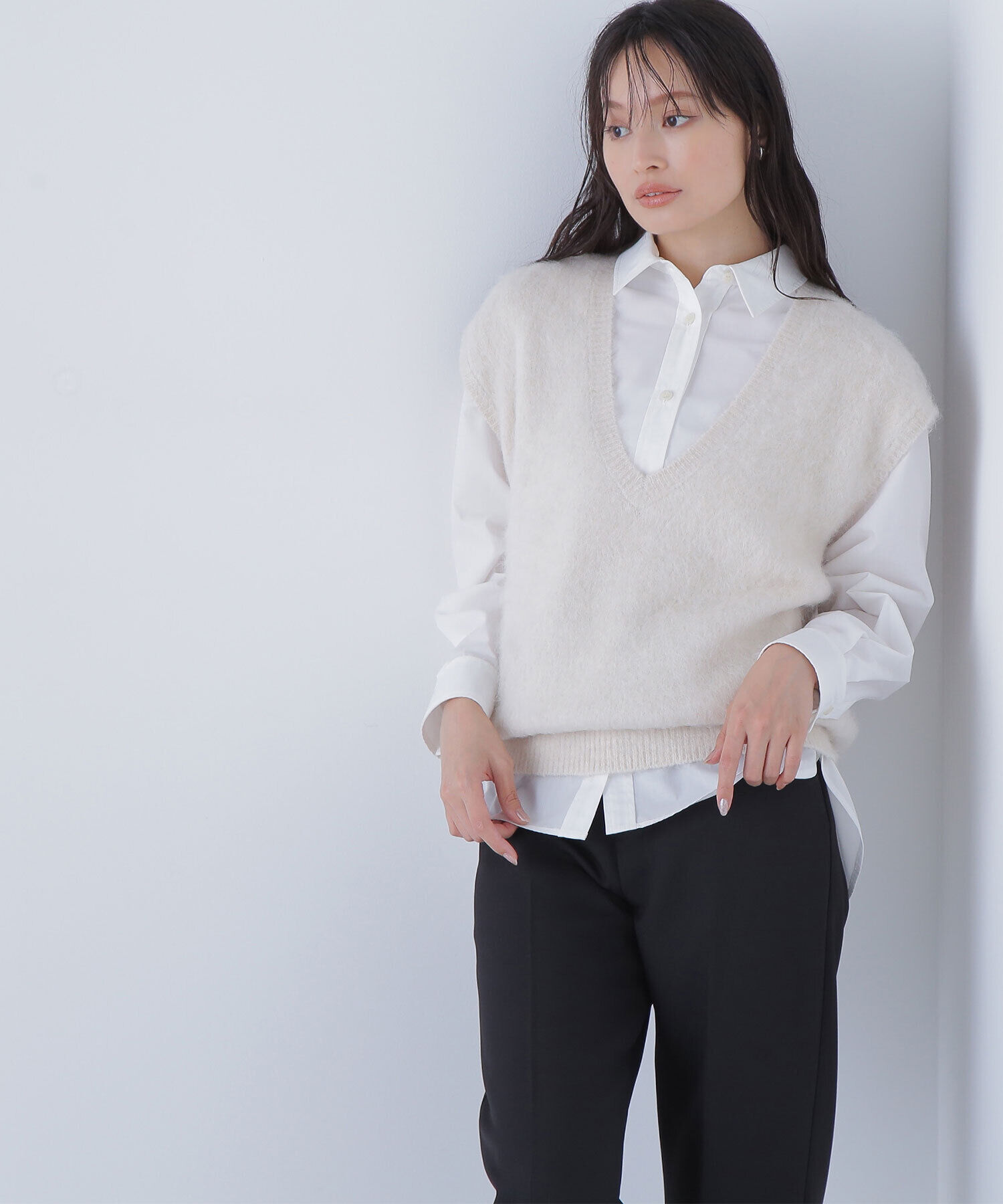  「ヘアリーVネックベスト」|ニット・セーター|