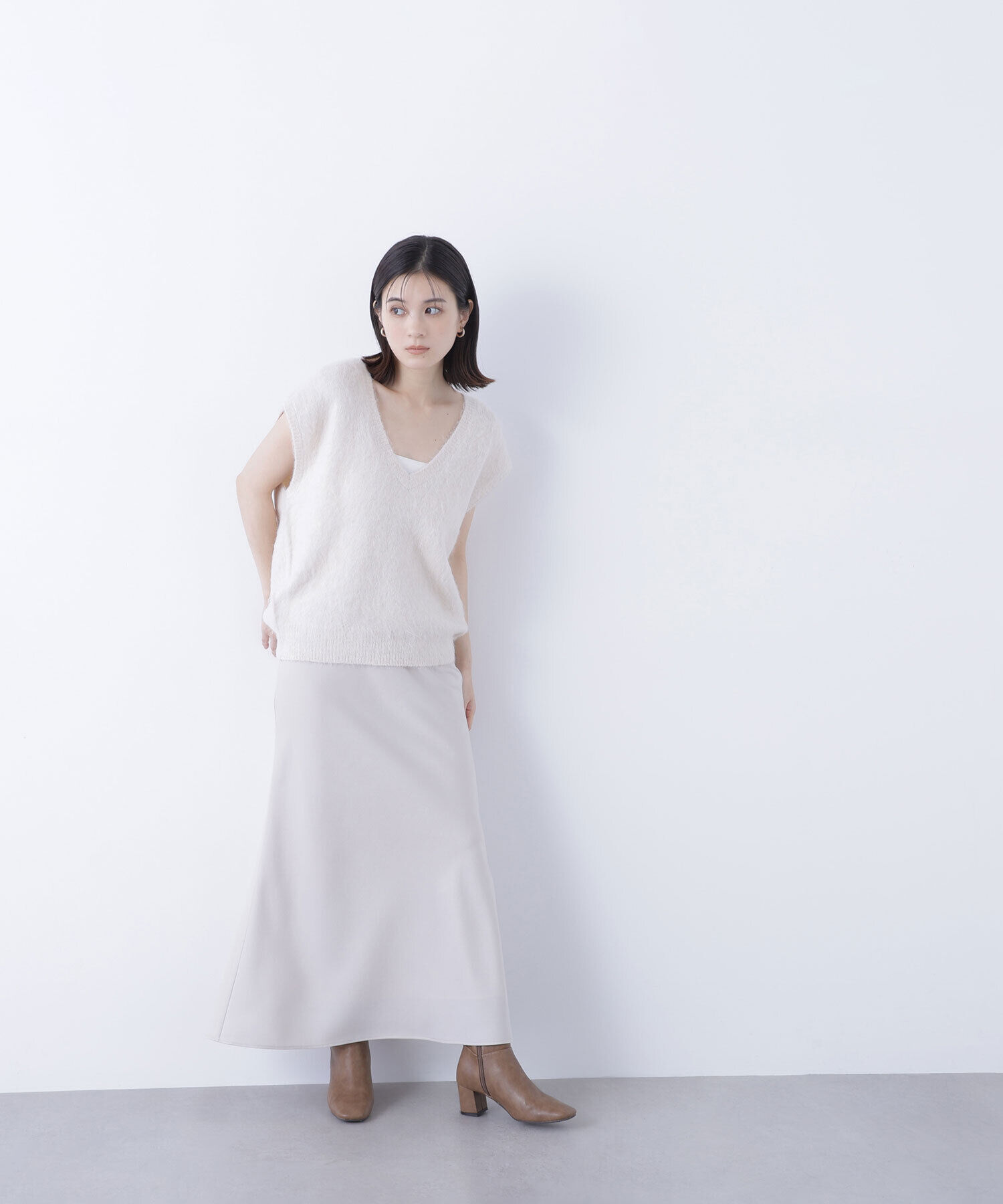  「ヘアリーVネックベスト」|ニット・セーター|