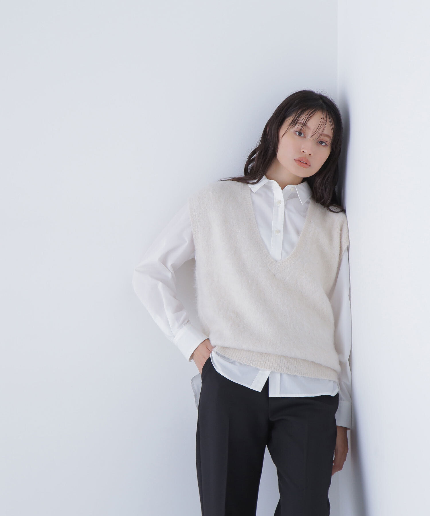  「ヘアリーVネックベスト」|ニット・セーター|