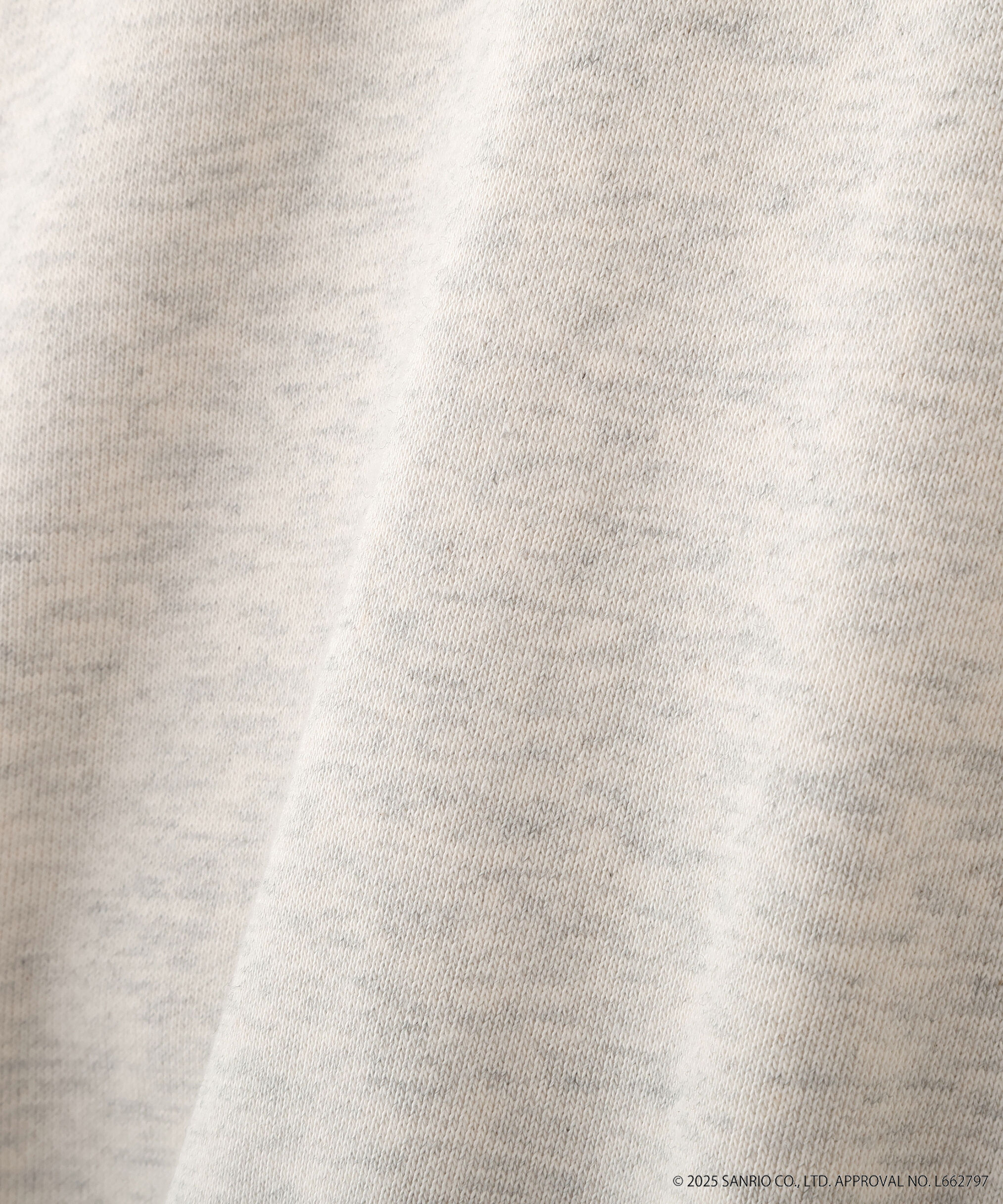  「ｻﾝﾘｵｷｬﾗｸﾀｰｽﾞｺﾗﾎﾞ SHORT SWEAT ｼｮｰﾄｽｳｪｯﾄ 胸KITTY&times; 」|Tシャツ・カットソー|