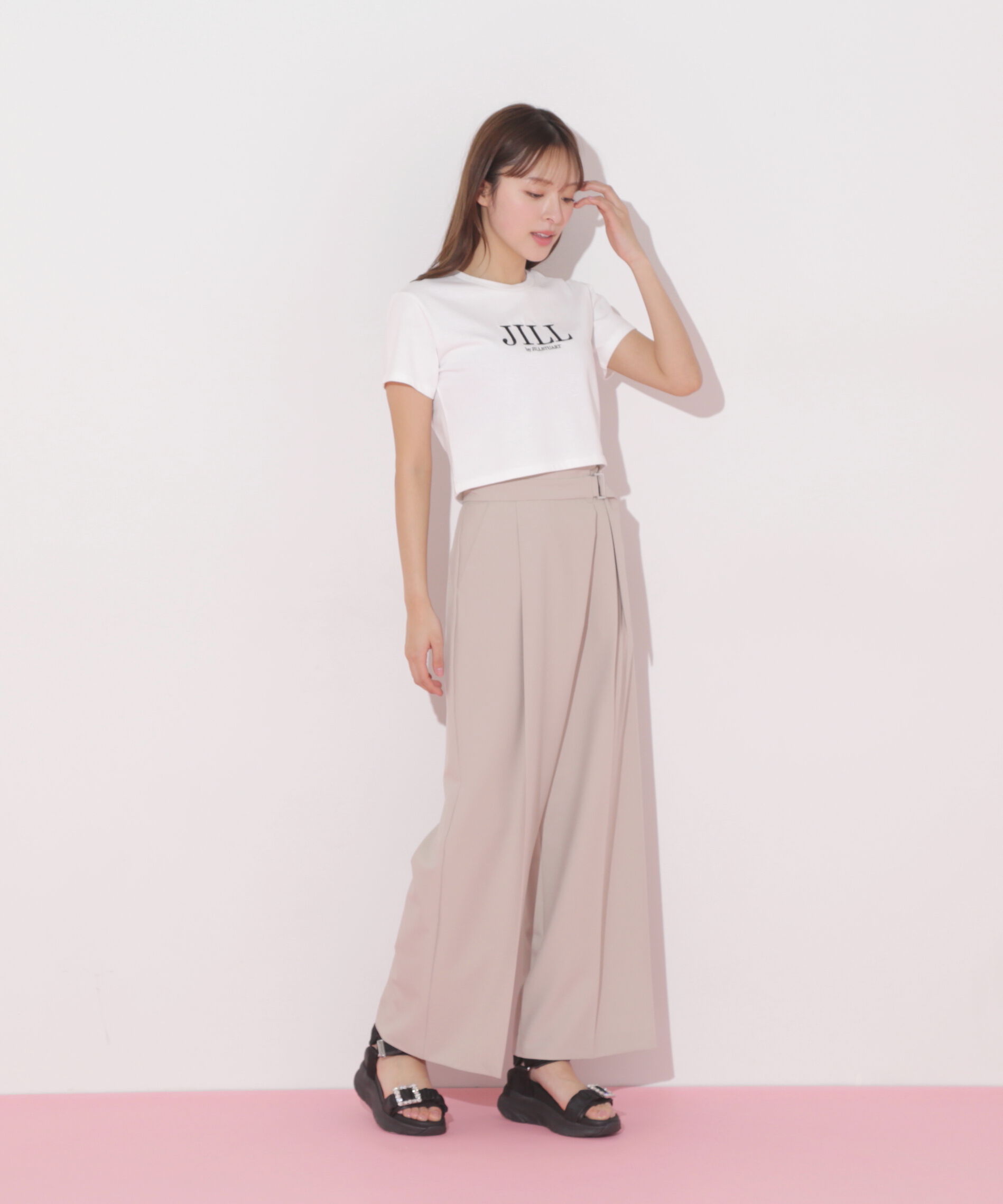  「ショート丈刺繍ロゴTシャツオーガニックコットン」|Tシャツ・カットソー|