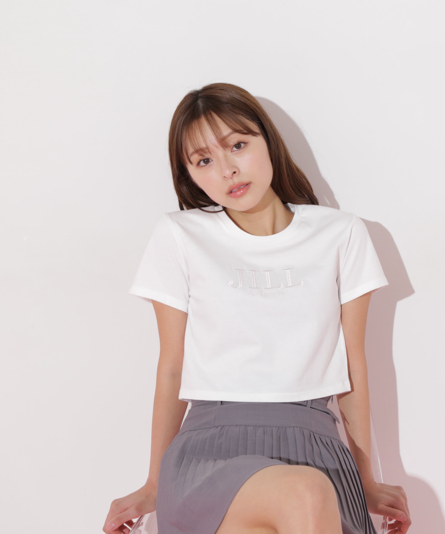  「ショート丈刺繍ロゴTシャツオーガニックコットン」|Tシャツ・カットソー|