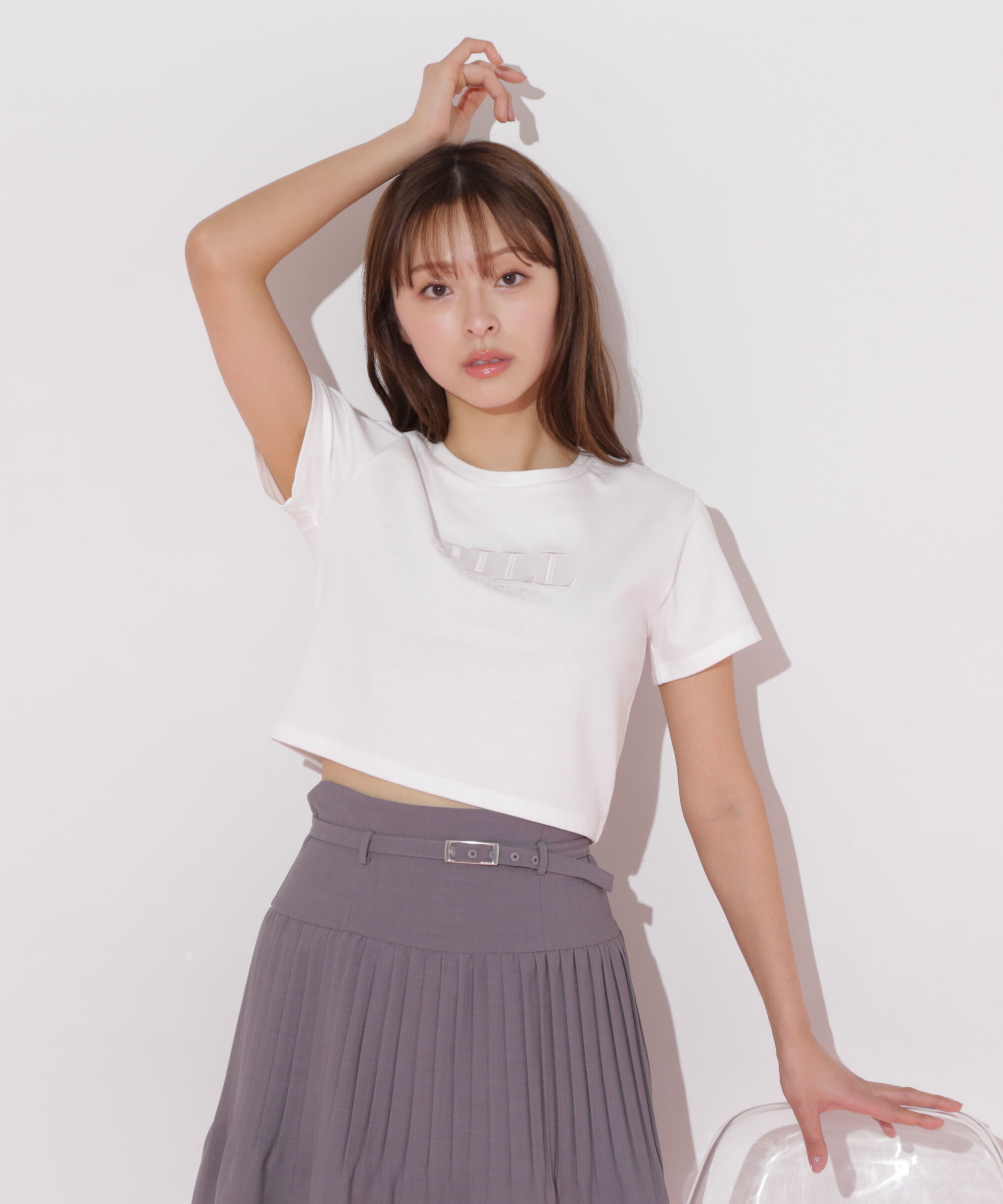  「ショート丈刺繍ロゴTシャツオーガニックコットン」|Tシャツ・カットソー|