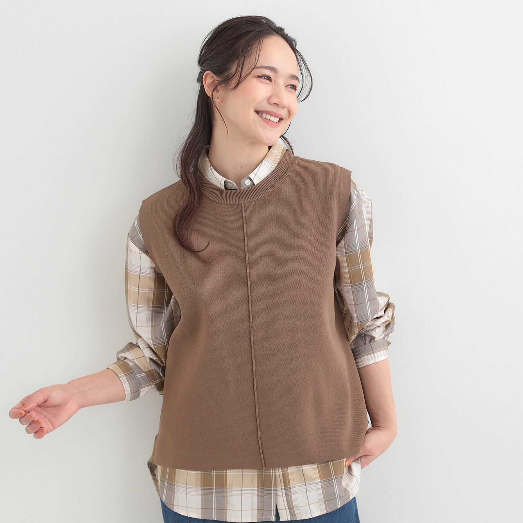 SHOO･LA･RUE「【洗濯機可/2点セット/S-LL】着回し自在 きれい見え ニットベスト＋ブラウス」|ニット・セーター|