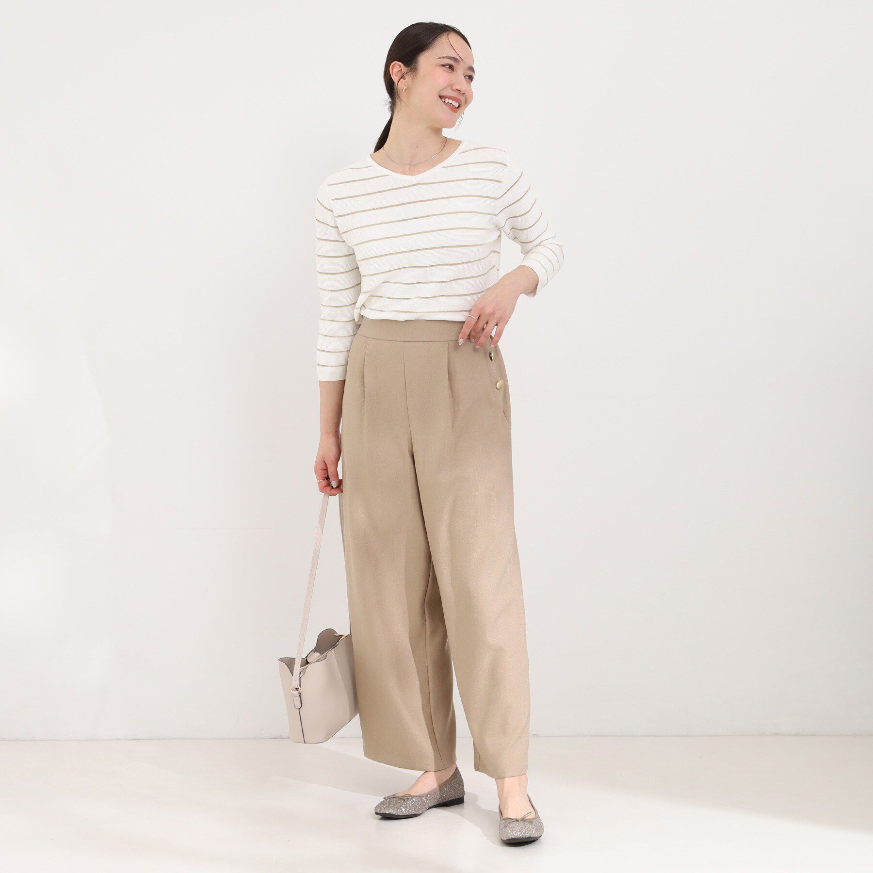 SHOO･LA･RUE「【洗える】デコルテがきれいに見えるVネックラメボーダーニット」|ニット・セーター|