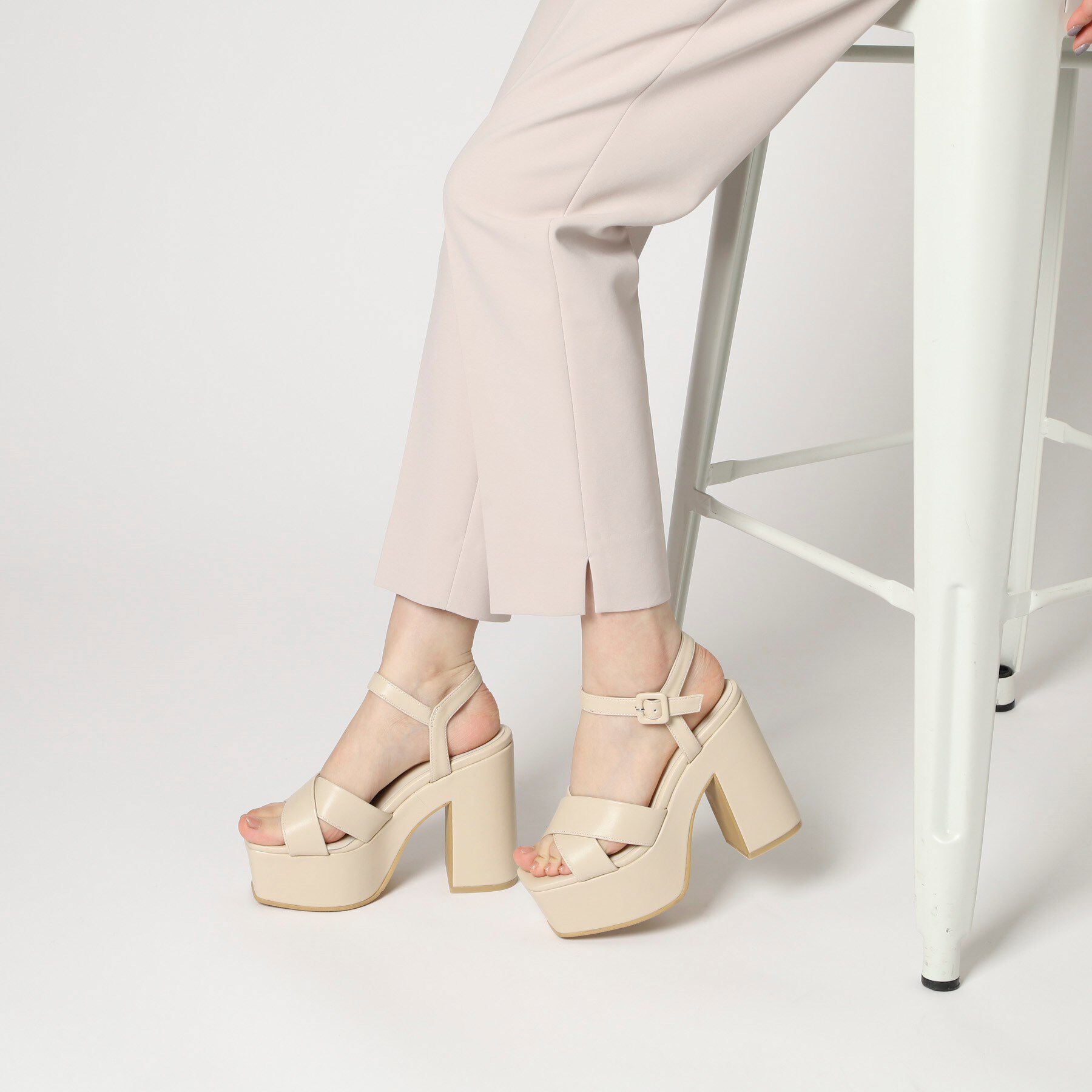 ESPERANZA「◆【ラク盛り／サンダル】リピーター続出／脚長美脚　ラク盛り厚底サンダル　24年Ver」|サンダル|