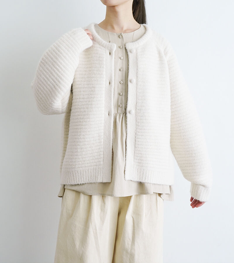 オオカミとフクロウ「オオカミとまるい羊のチャーミー」|カーディガン|ホワイト