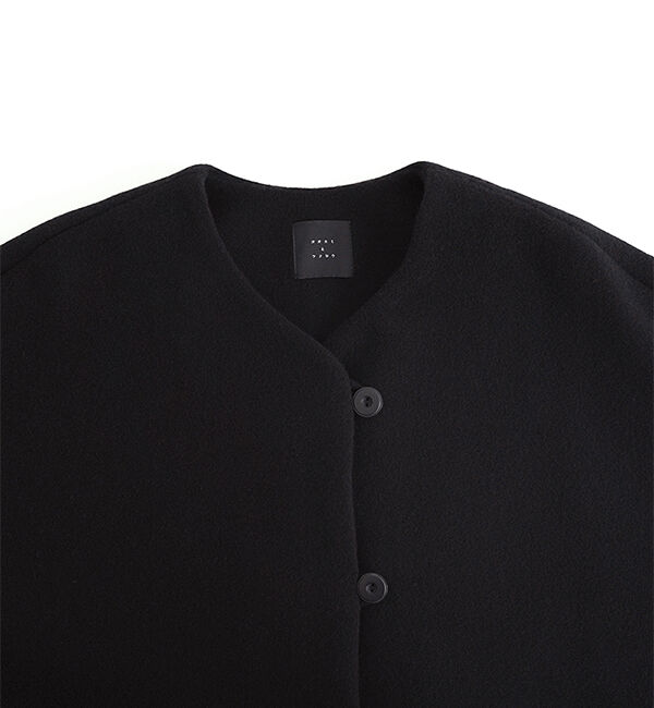 オオカミとフクロウ「オオカミとシロクマのヴィーカ」|ノーカラーコート|