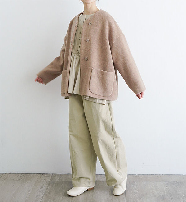 オオカミとフクロウ「オオカミとシロクマのヴィーカ」|ノーカラーコート|