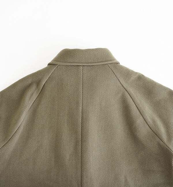 休日と詩「waiting for the sun」|ステンカラーコート|