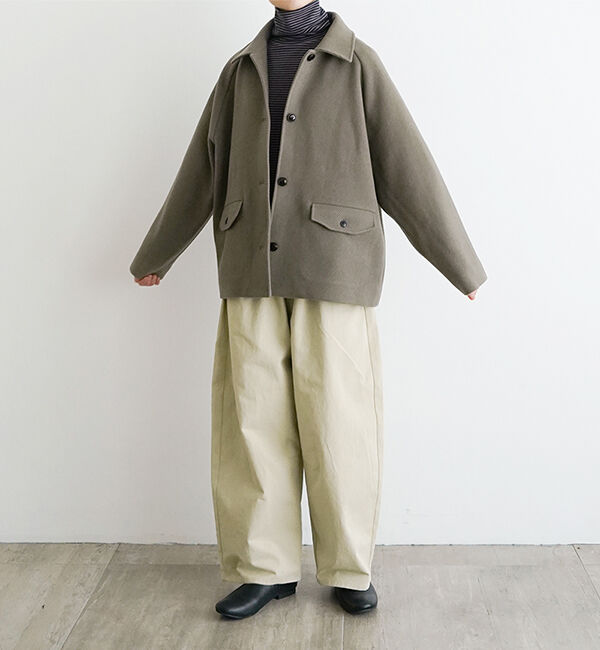 休日と詩「waiting for the sun」|ステンカラーコート|