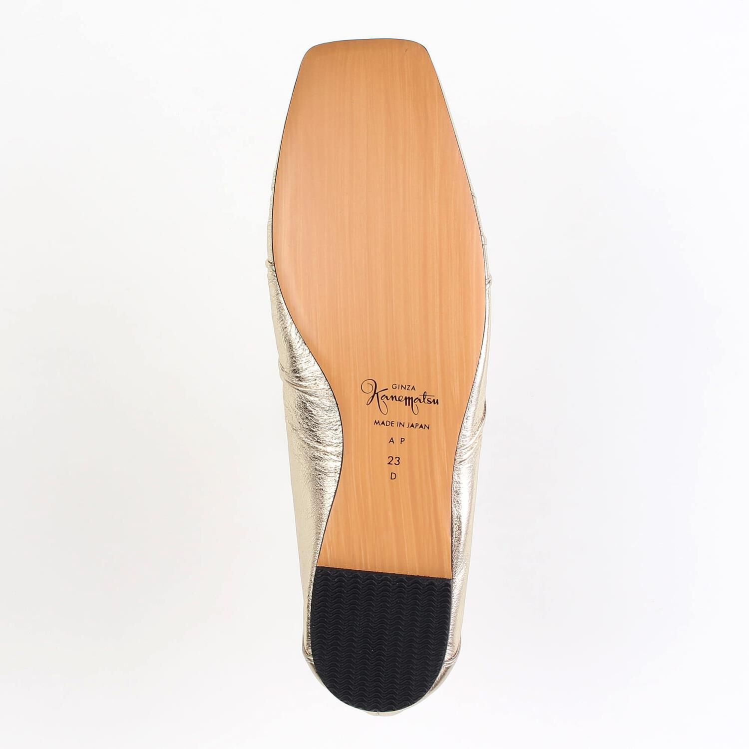 銀座かねまつ「AP260101METGLD【本革】【The Addict】シャーリングパンプス」|パンプス|