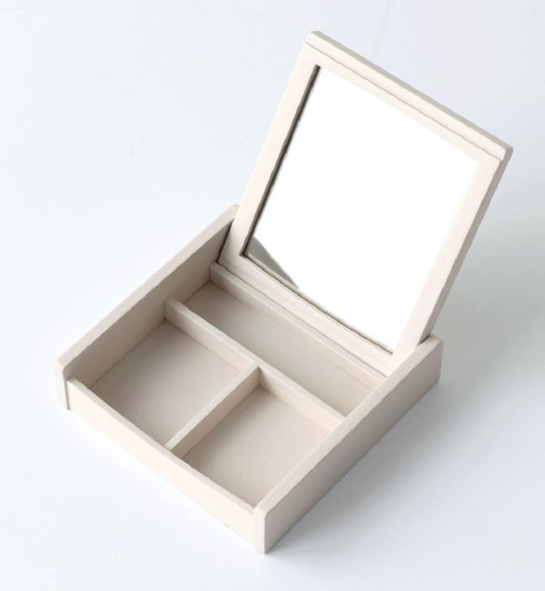 B-COMPANY「毎日の身支度を省スペースで　ミニコスメボックス」|ミラー|