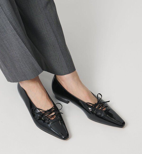 UNITED ARROWS「エナメル レースアップ フラットシューズ」|パンプス|BLACK