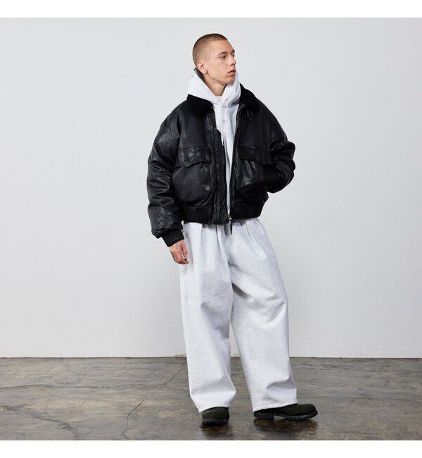 BEAMS「ワイドストレート ウィンドストップ スウェットパンツ」|チノ|