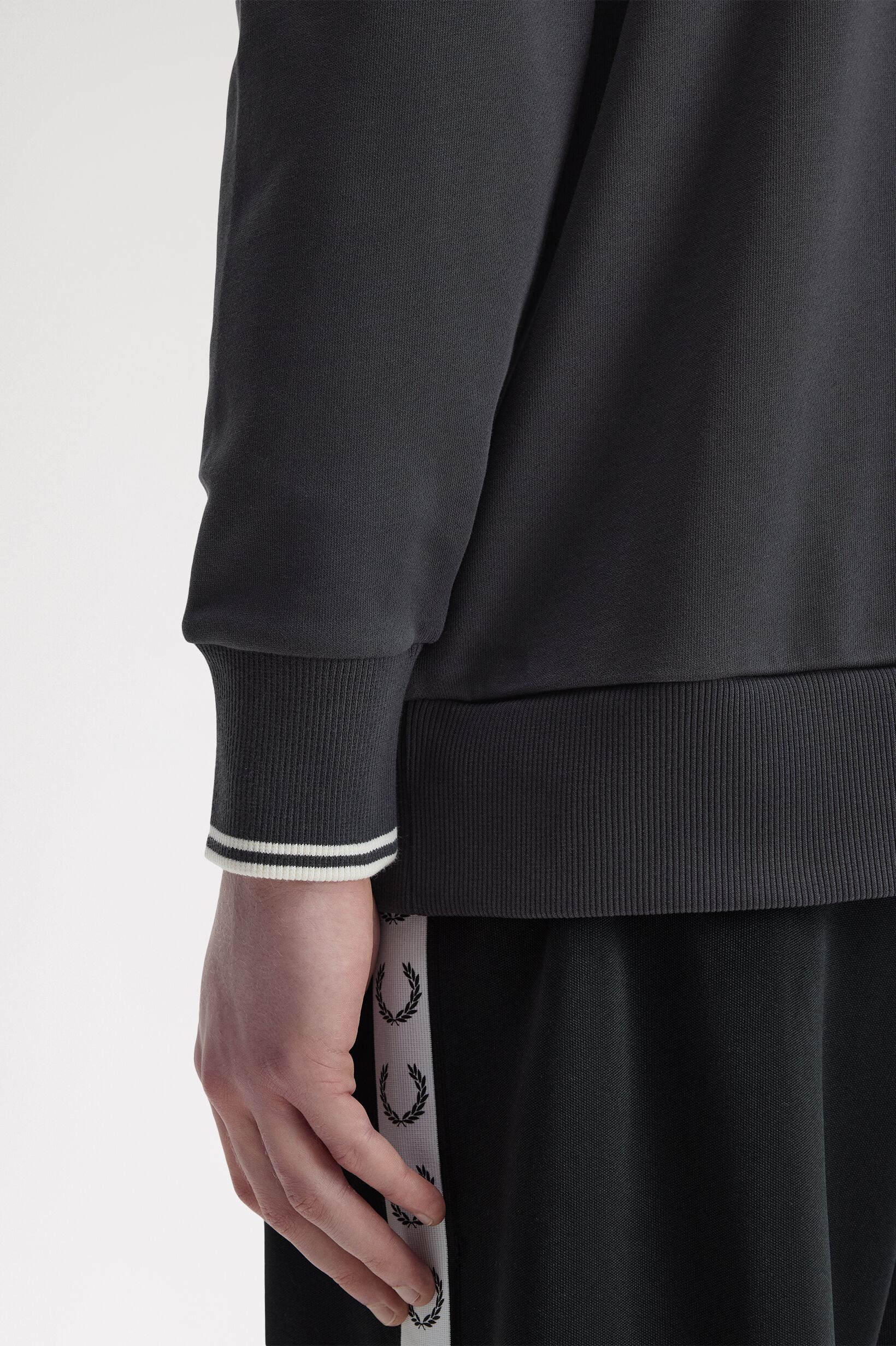 FRED PERRY 「Half Zip Collared Sweatshirt」|スウェット・ジャージ|