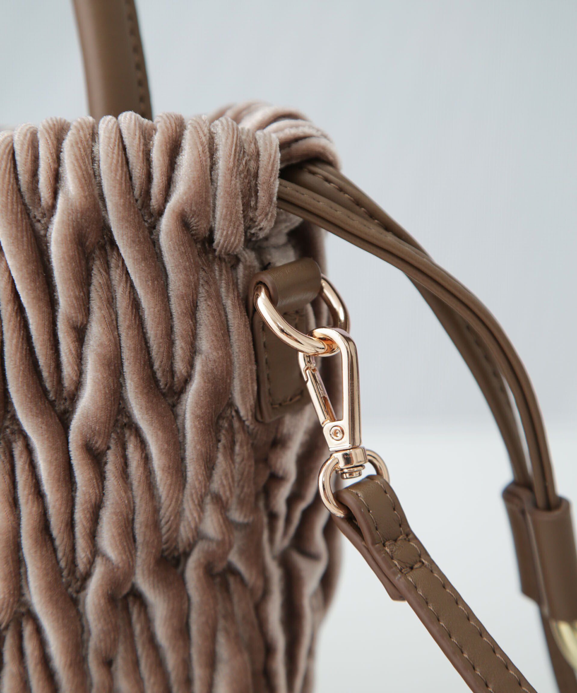 nano･universe「ベロアキルティングバッグ」|ショルダー・メッセンジャー|