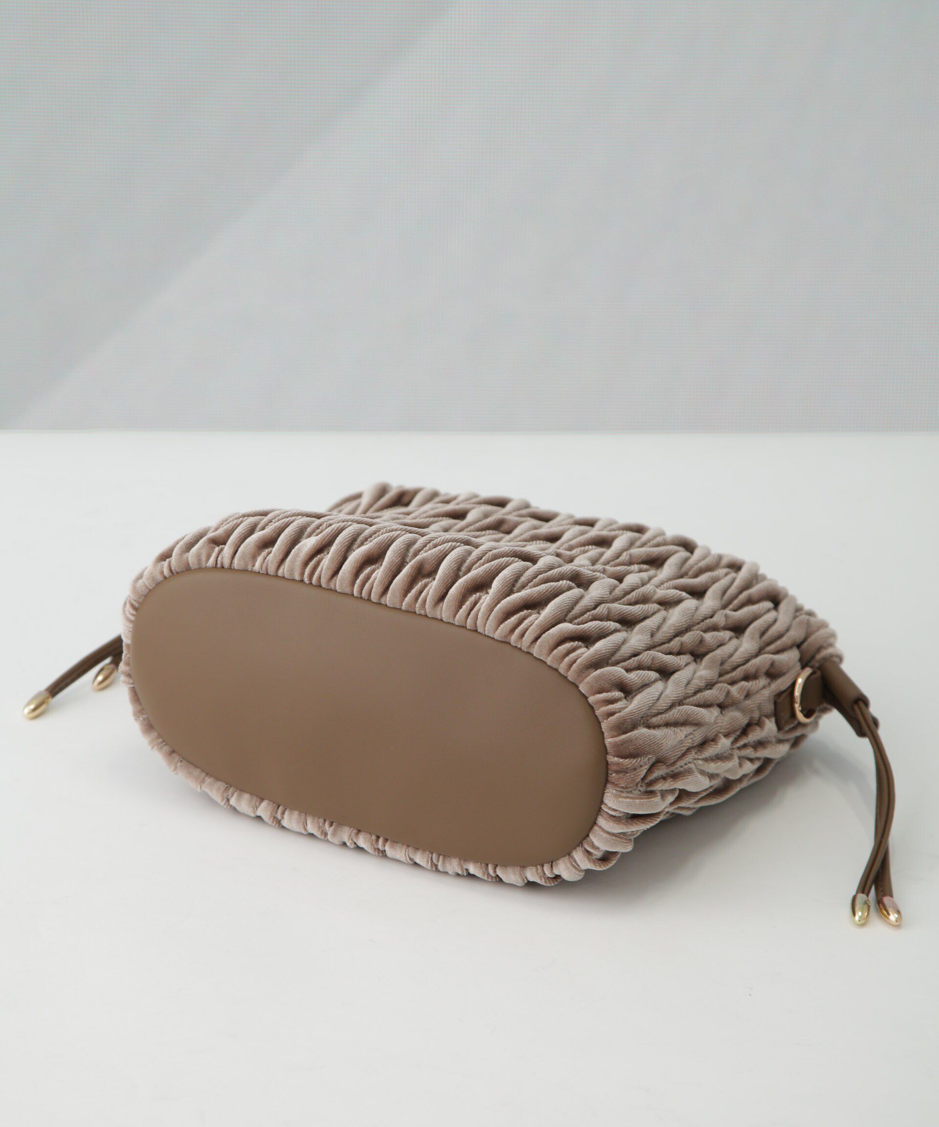 nano･universe「ベロアキルティングバッグ」|ショルダー・メッセンジャー|