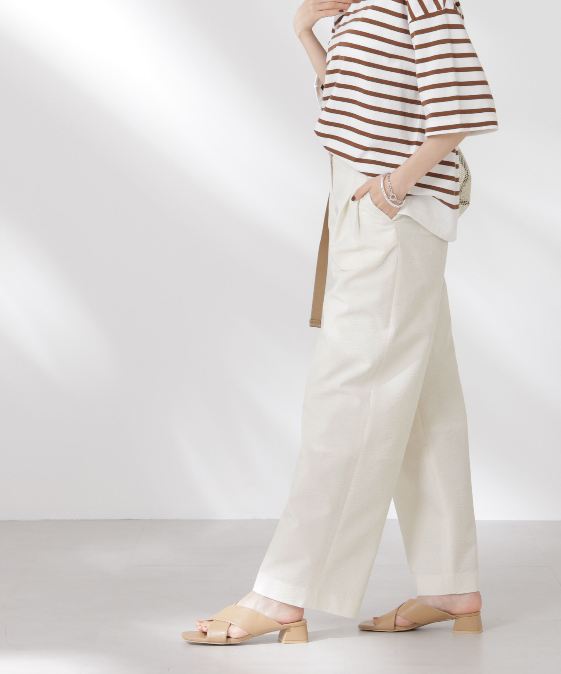 nano･universe「サッカータックワイドパンツ(セットアップ可)」|チノ|