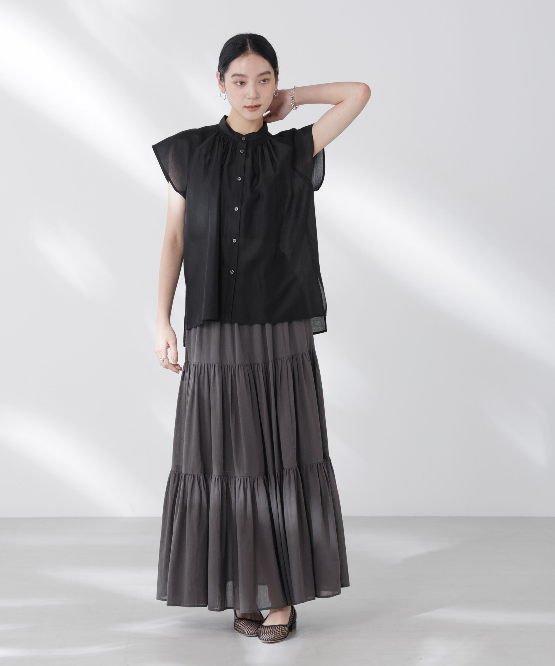 nano･universe「シアーサテンスタンドカラーブラウス」|シャツ・ブラウス|