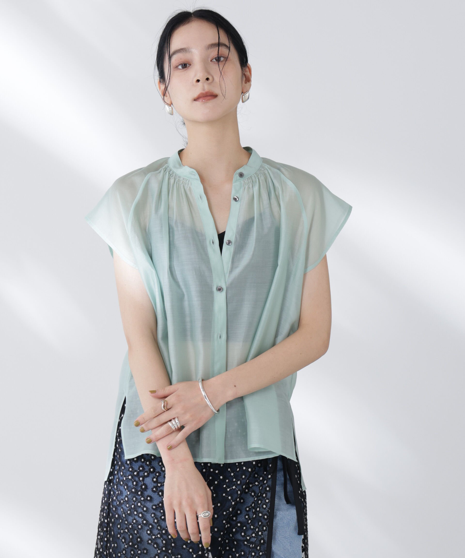 nano･universe「シアーサテンスタンドカラーブラウス」|シャツ・ブラウス|ミント2