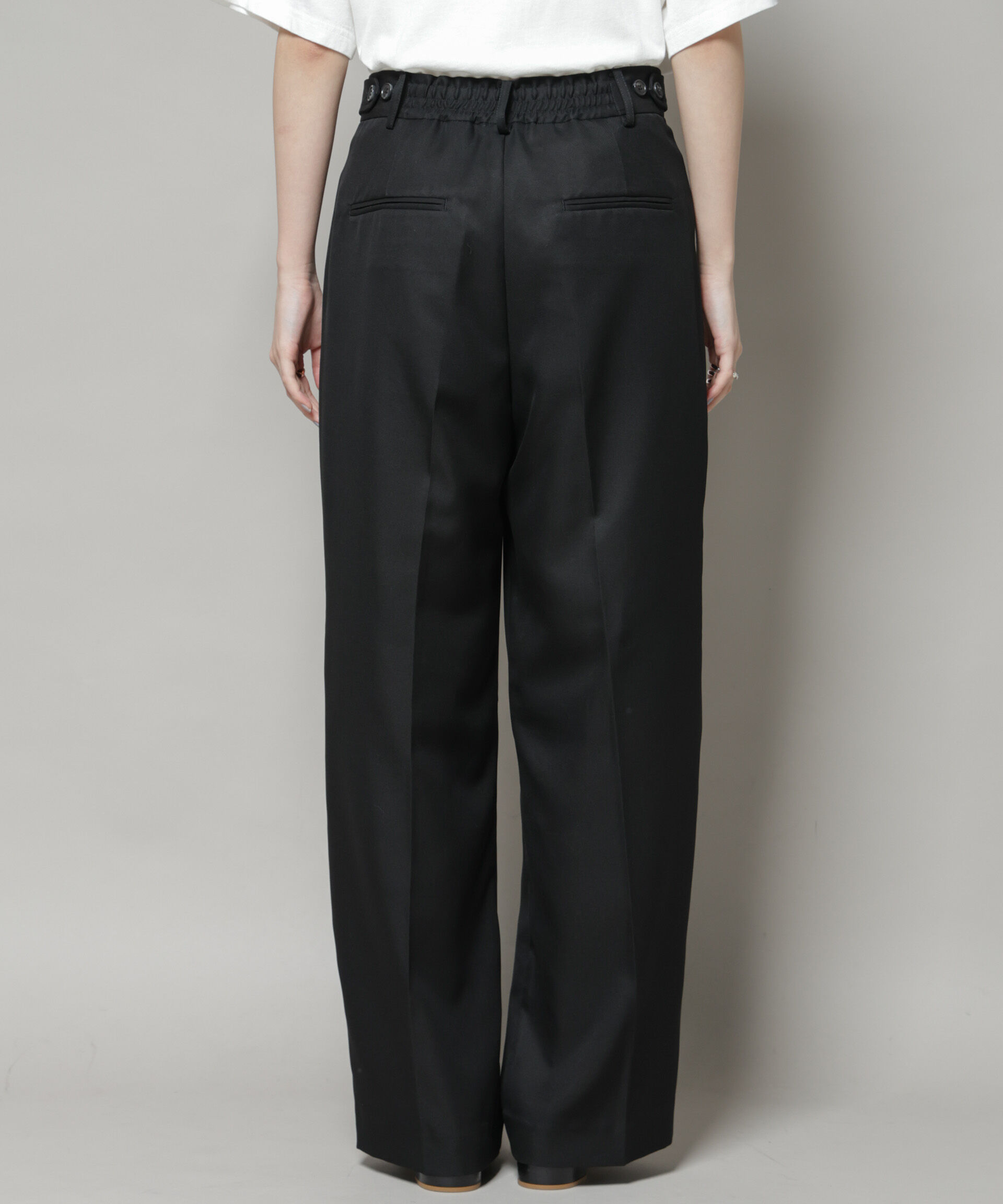 nano･universe「サイドタブセンタープレスセミワイドパンツ」|チノ|
