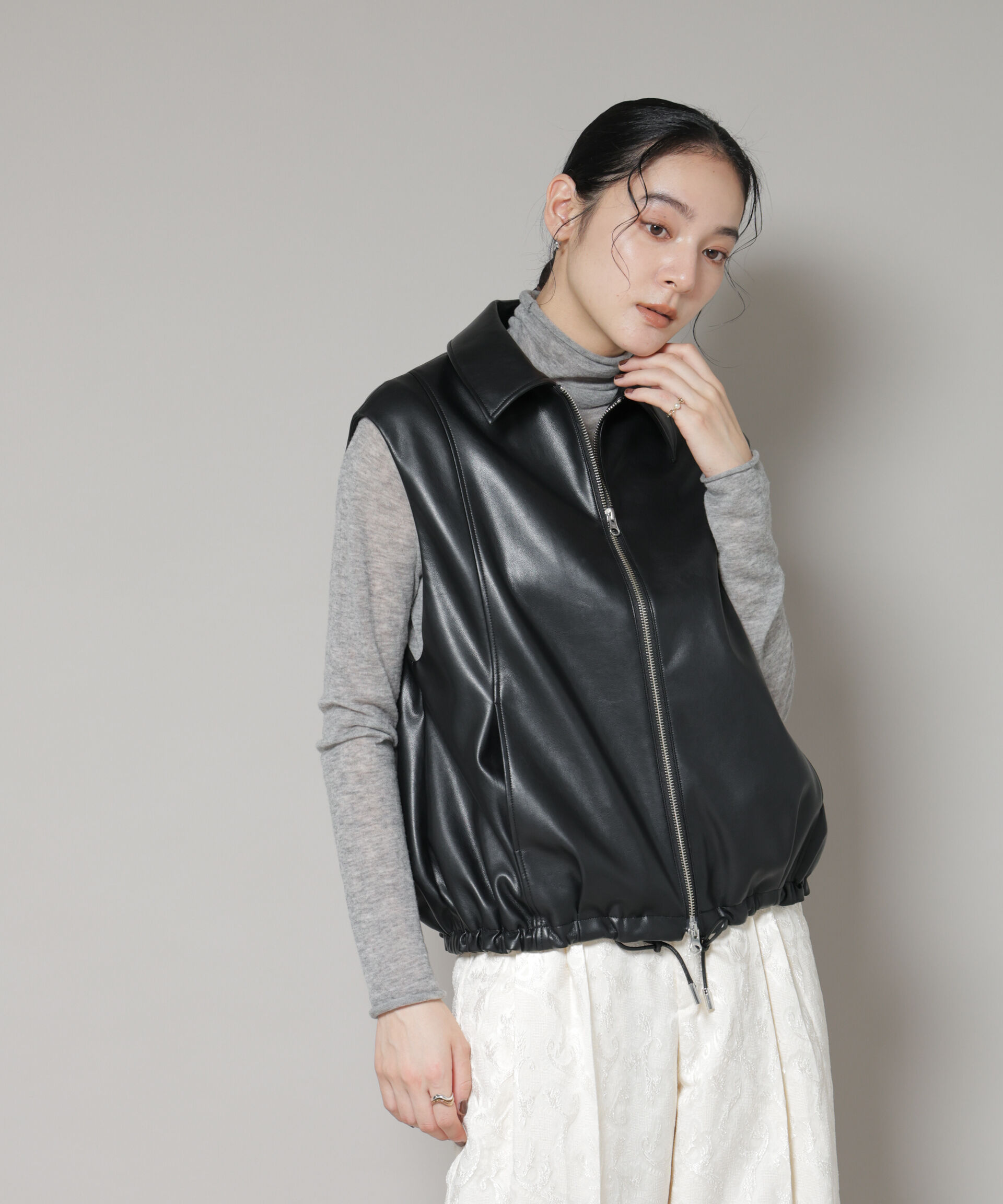  「フェイクレザードロストヘムベスト」|ベスト・ジレ|