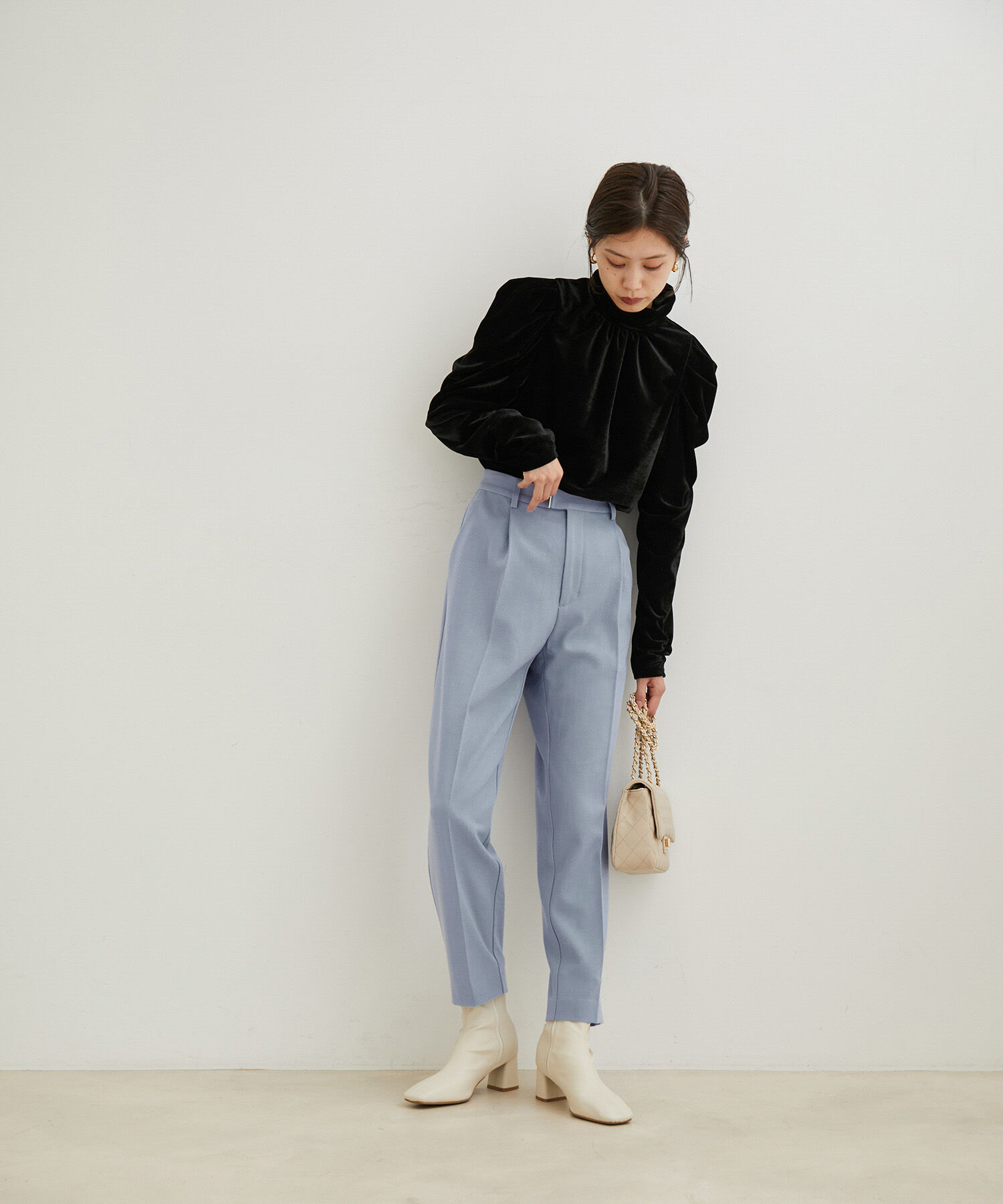 VIS「【HOT BEAUTY STRETCH】【洗える】ワンタックテーパードパンツ【sustainable】」|チノ|