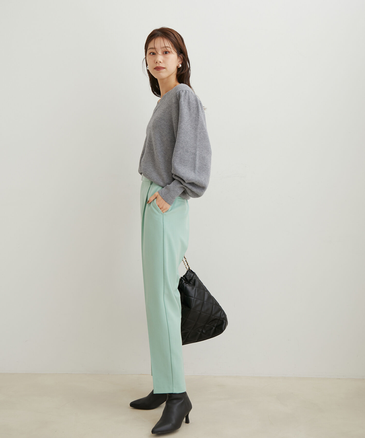 VIS「【HOT BEAUTY STRETCH】【洗える】ワンタックテーパードパンツ【sustainable】」|チノ|