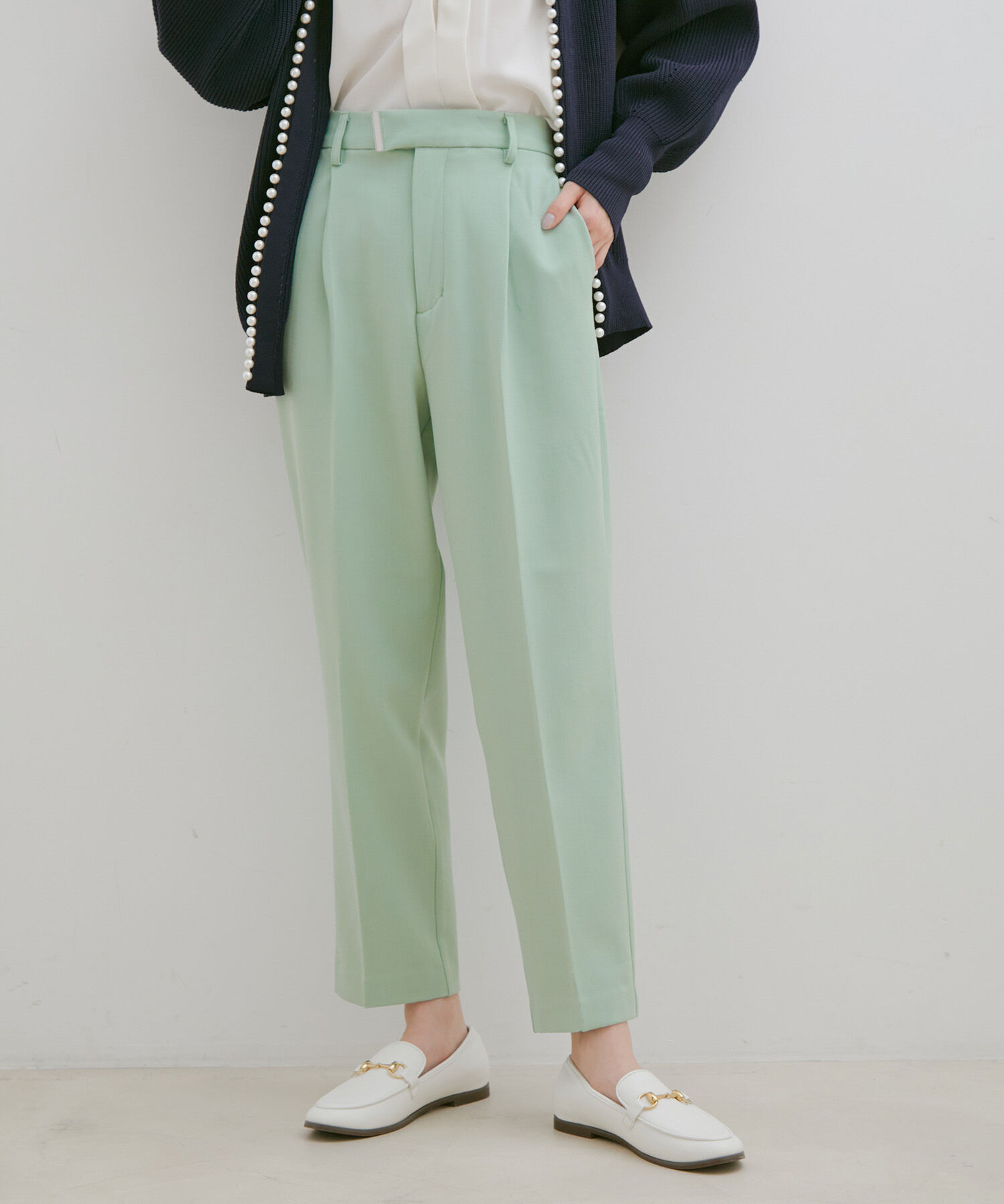 VIS「【HOT BEAUTY STRETCH】【洗える】ワンタックテーパードパンツ【sustainable】」|チノ|