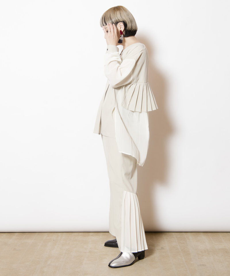  「バックプリーツヘムパンツ」|その他|