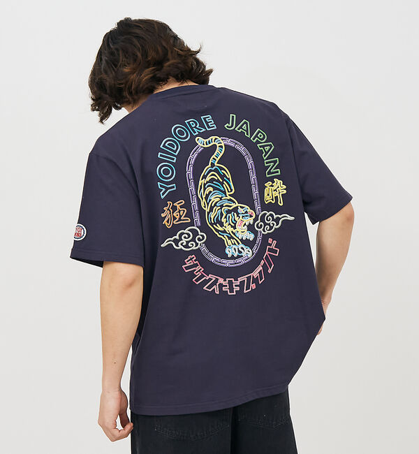 ABAHOUSE「【YOIDORE/ヨイドレ 】スーベニアTシャツ/ 酒愛好家/ユニセックス」|Tシャツ・カットソー|ネイビー