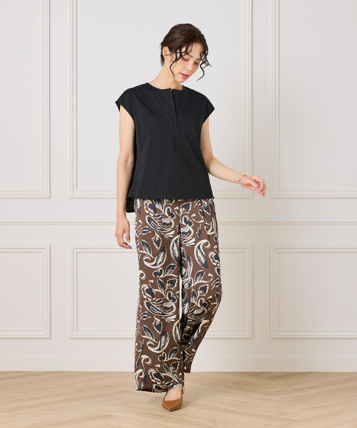 INED「《大きいサイズ》スキッパーデザイントップス」|Tシャツ・カットソー|