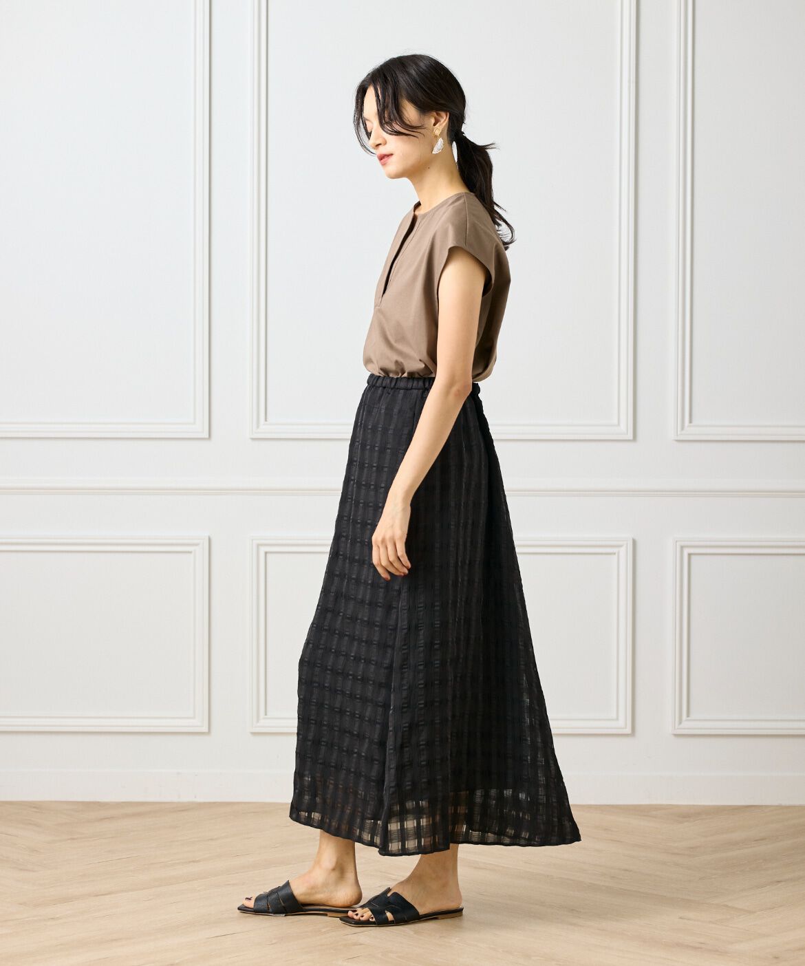 INED「《大きいサイズ》スキッパーデザイントップス」|Tシャツ・カットソー|