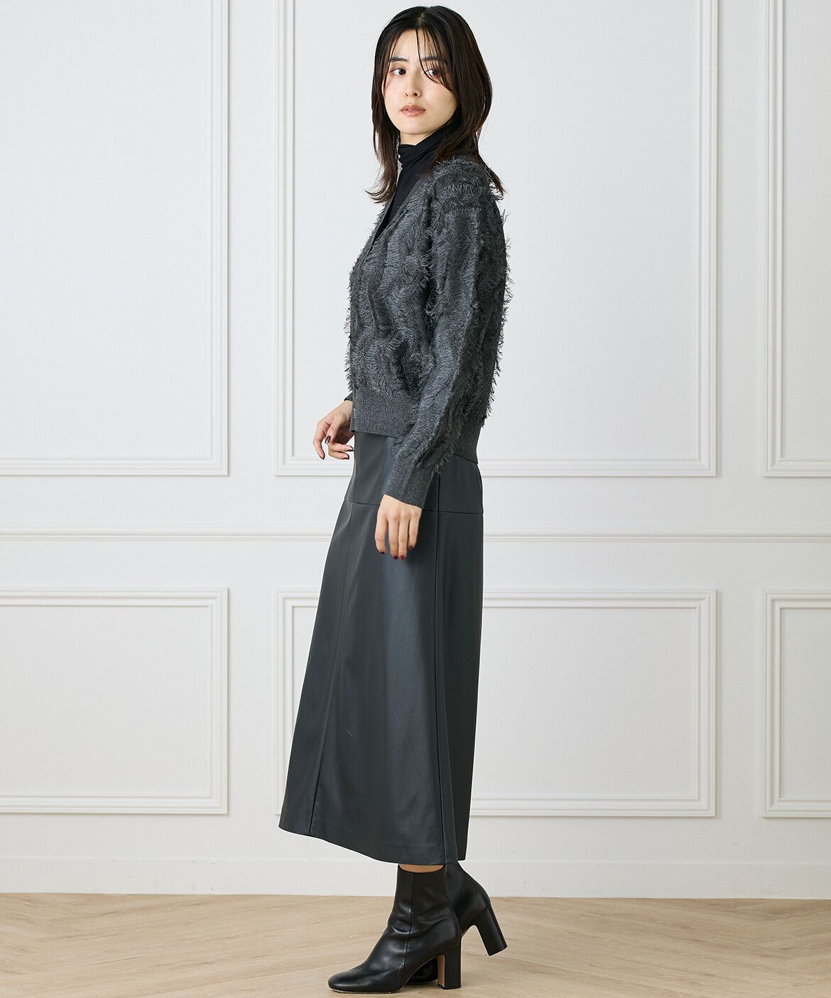 INED「フリンジVネックカーディガン」|カーディガン|