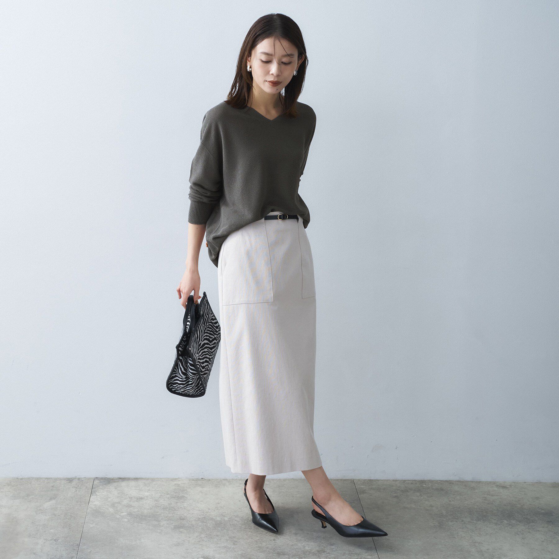 UNTITLED「ドライタッチVネックニット」|ニット・セーター|