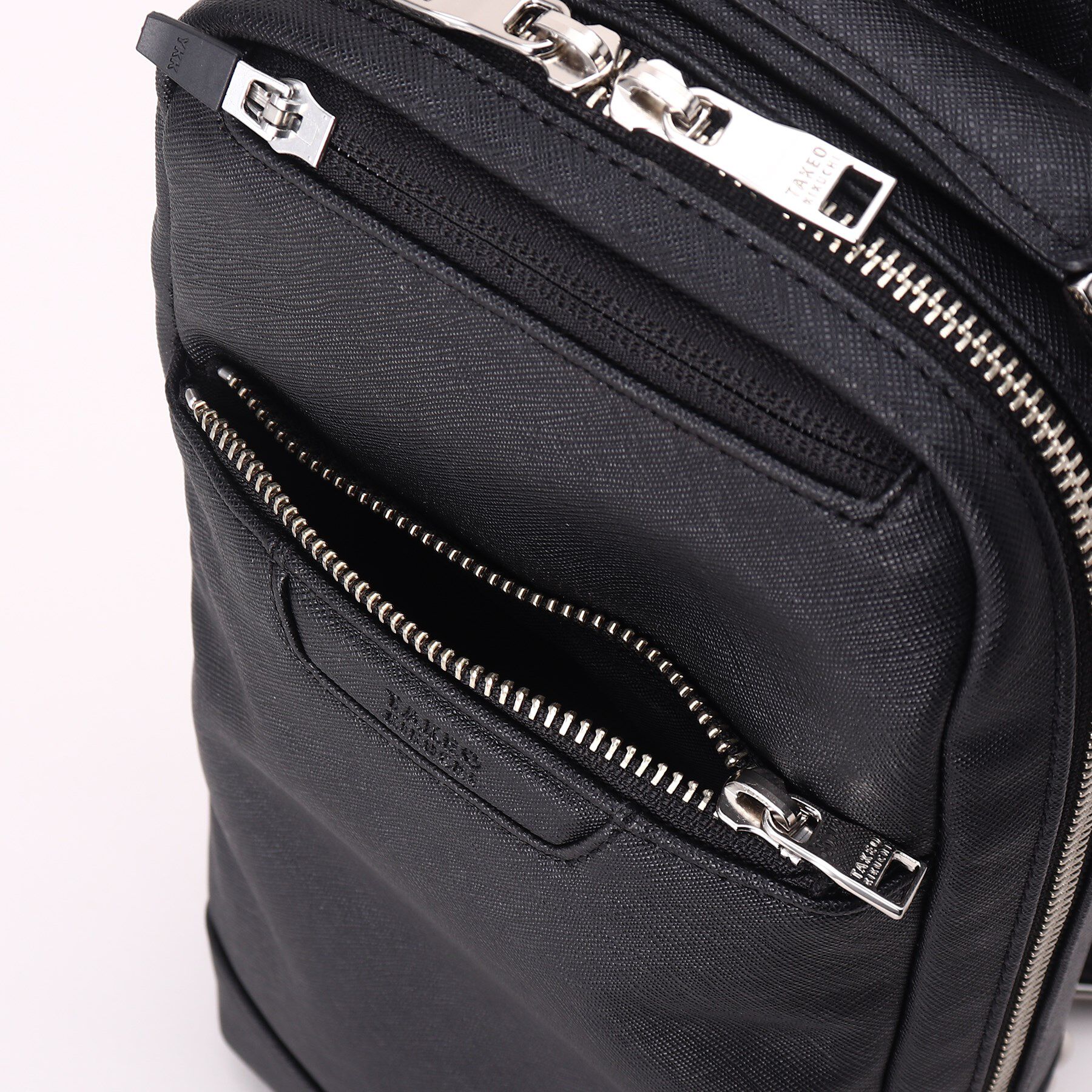 TAKEO KIKUCHI「薄マチ スマート 大人　ワンショルダーバッグ」|ショルダー・メッセンジャー|