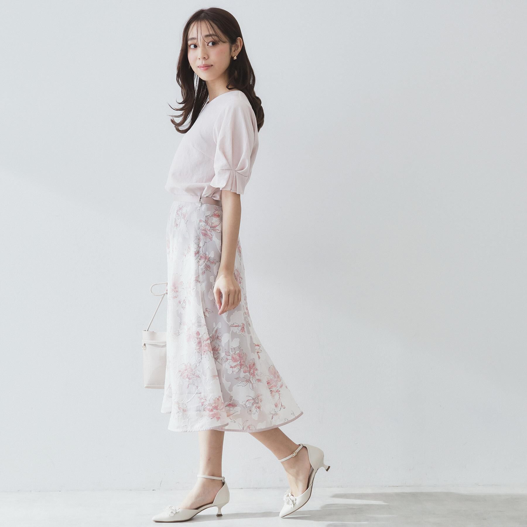 index「《8色展開/XS-LLサイズ》タックパフスリーブブラウス【洗濯機洗い可/吸水速乾/防シワ/抗ピル】」|シャツ・ブラウス|