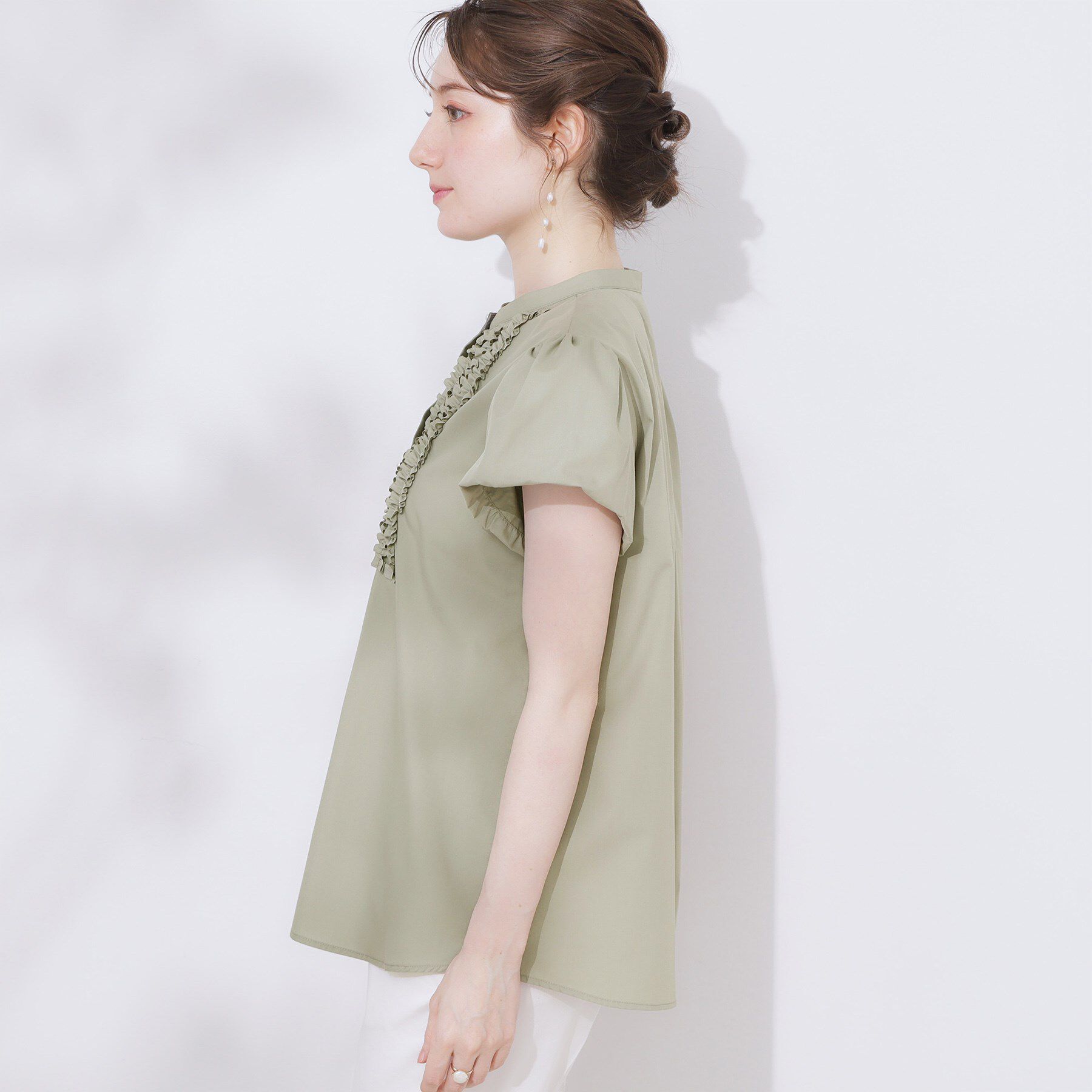 Couture broach「【大人フェミニン・華奢見え・通勤】フロントフリルシャツ」|シャツ・ブラウス|