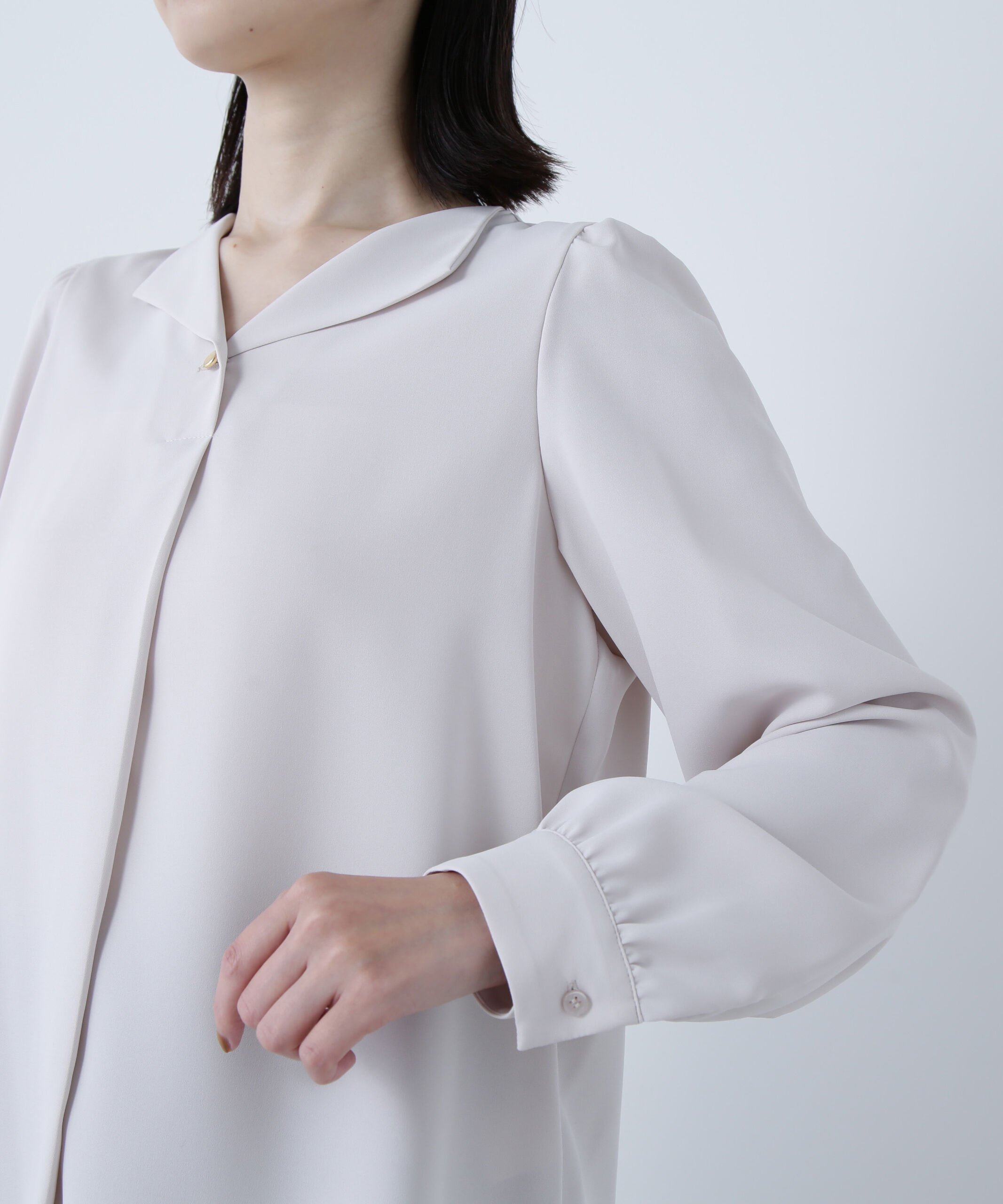  「スキッパーメタルポイントブラウス」|シャツ・ブラウス|